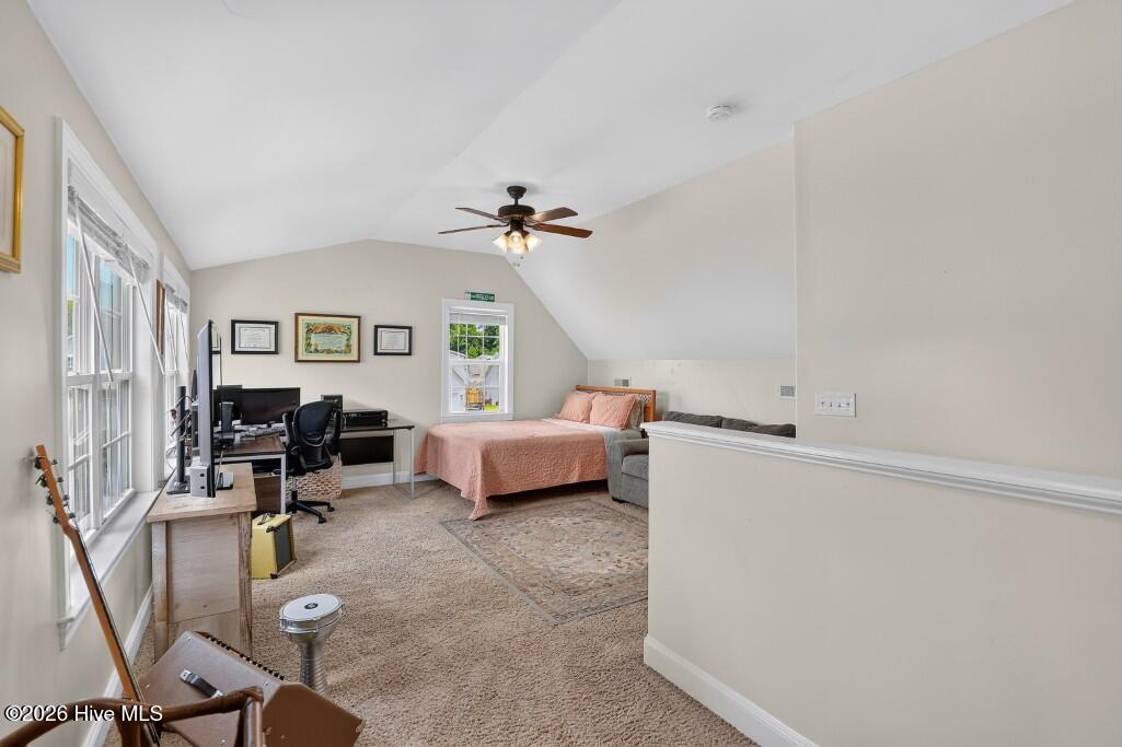 106 Fernie Lane Property Photo 18