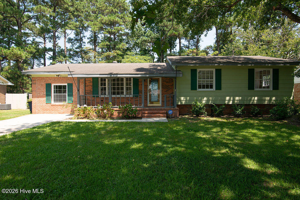 124 Carolina Circle Property Photo 1