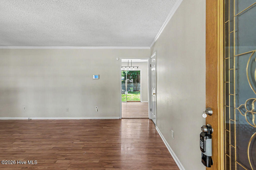 124 Carolina Circle Property Photo 3
