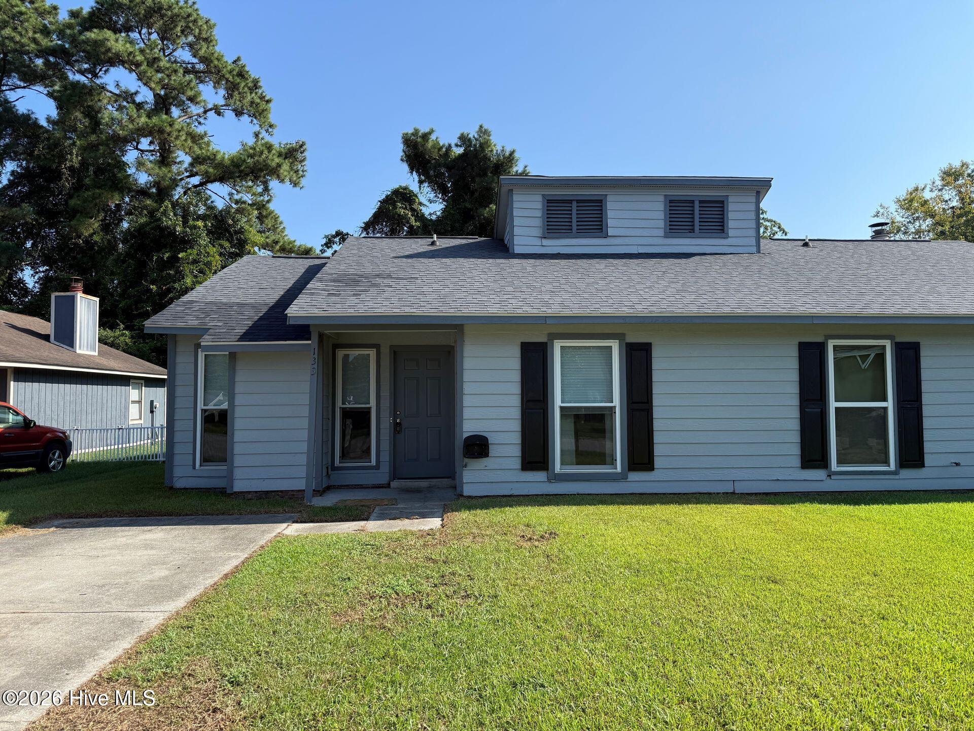133 Village Circle Property Photo 1