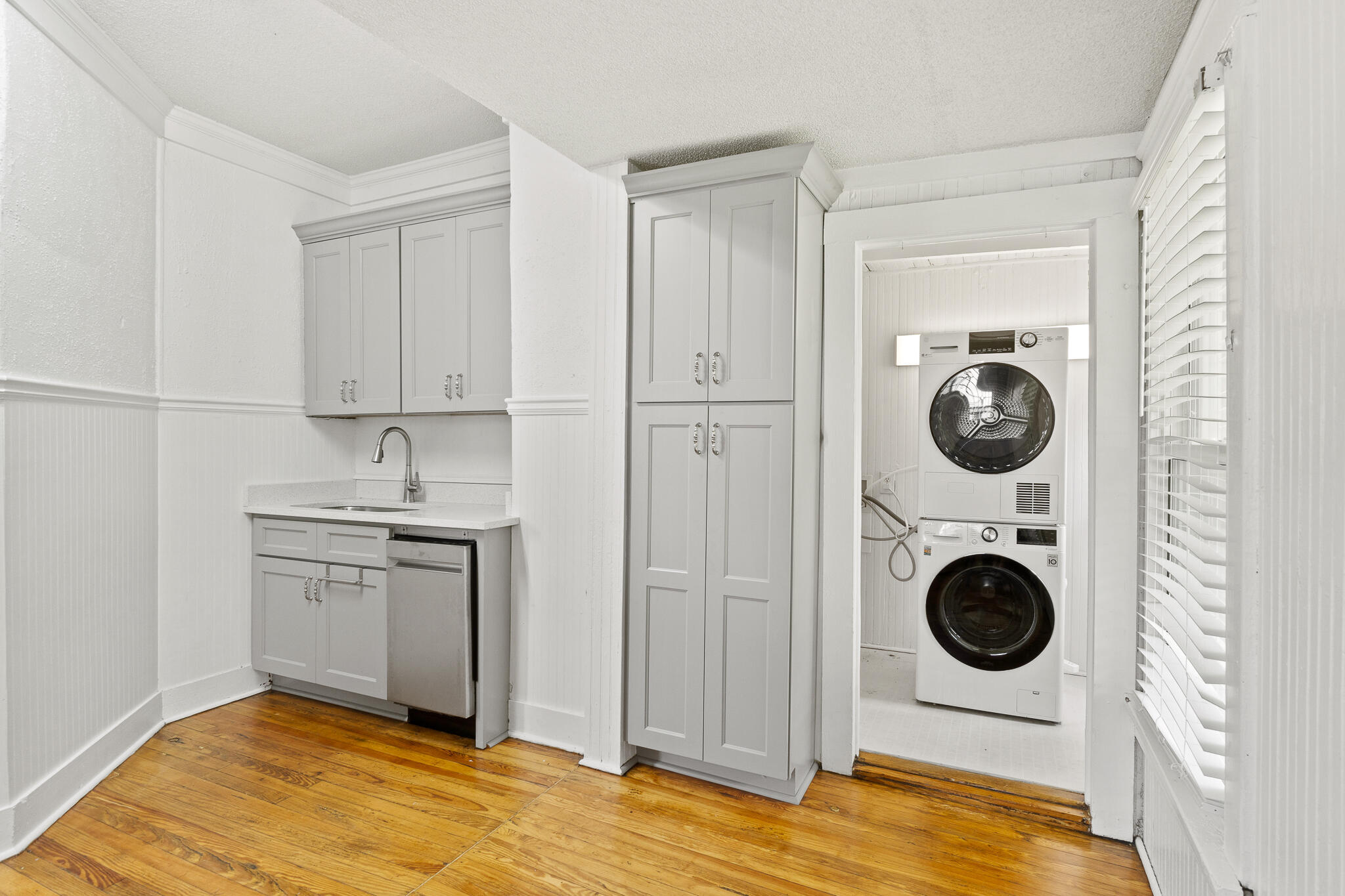 1111 Adrian Street Property Photo 10