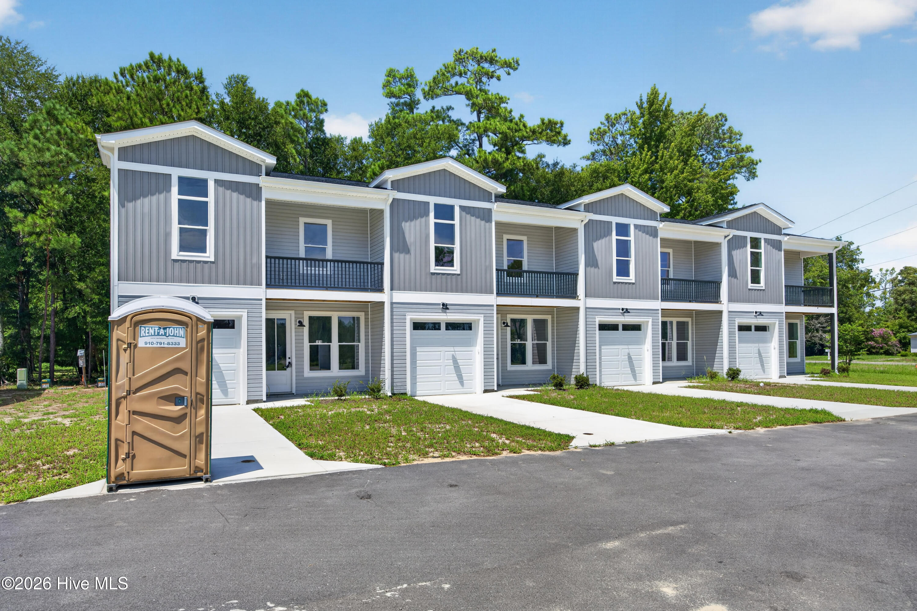1032 Xian Way Property Photo 10