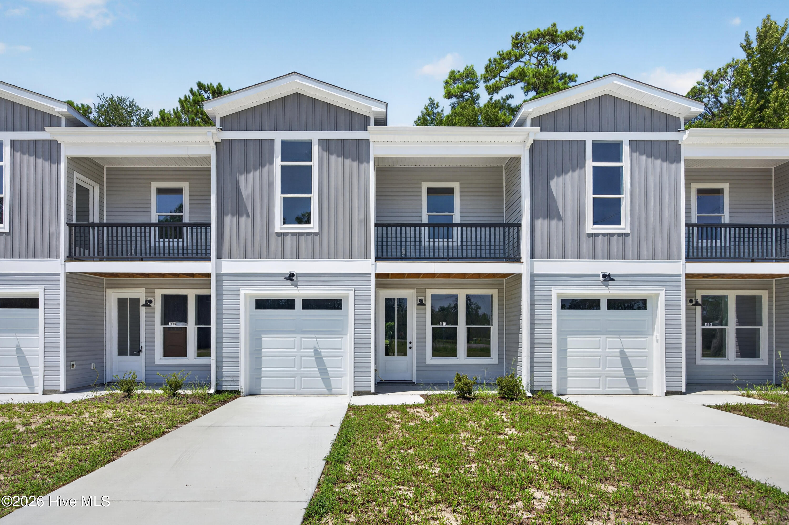 1032 Xian Way Property Photo 11