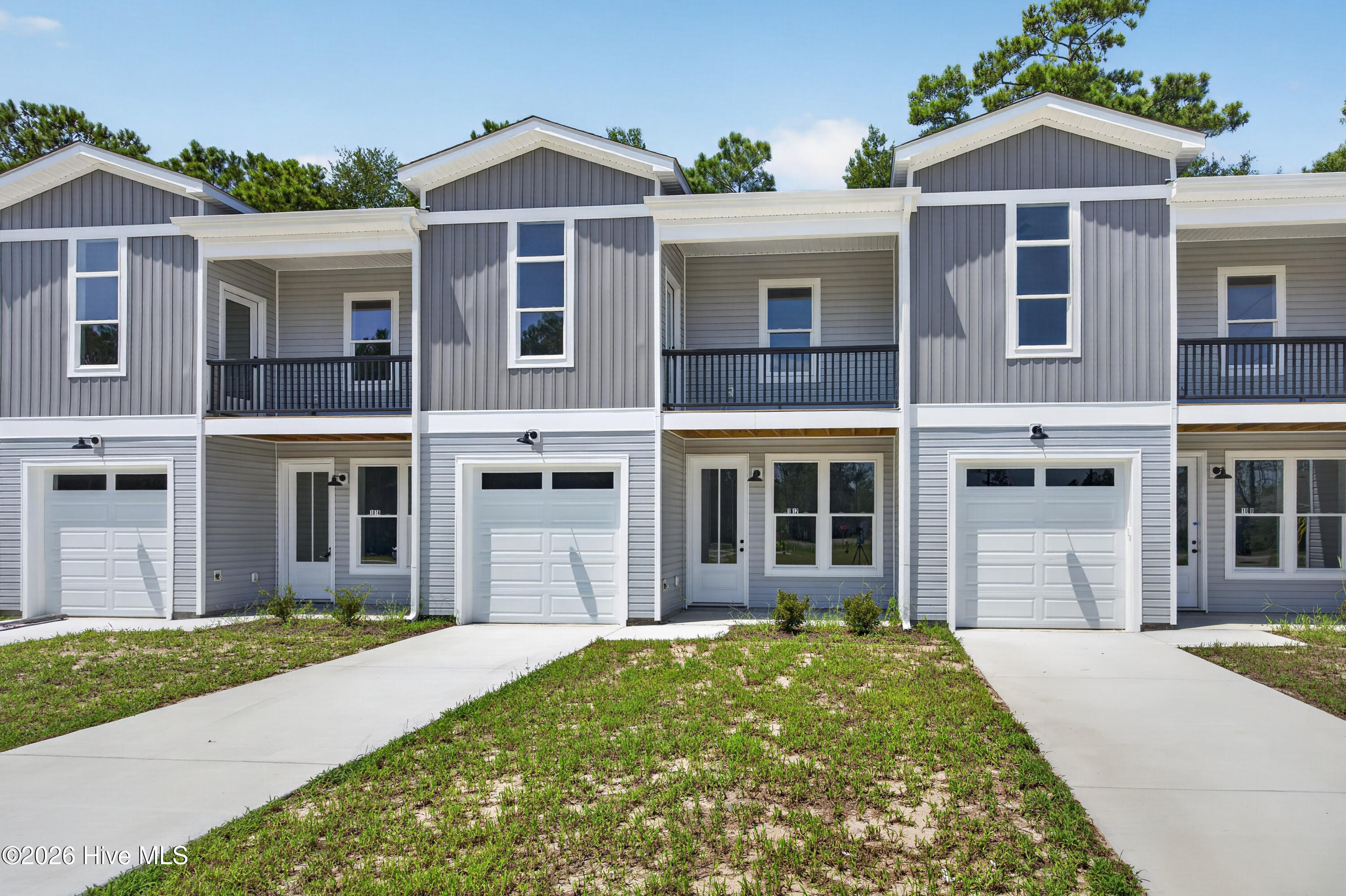 1032 Xian Way Property Photo 12