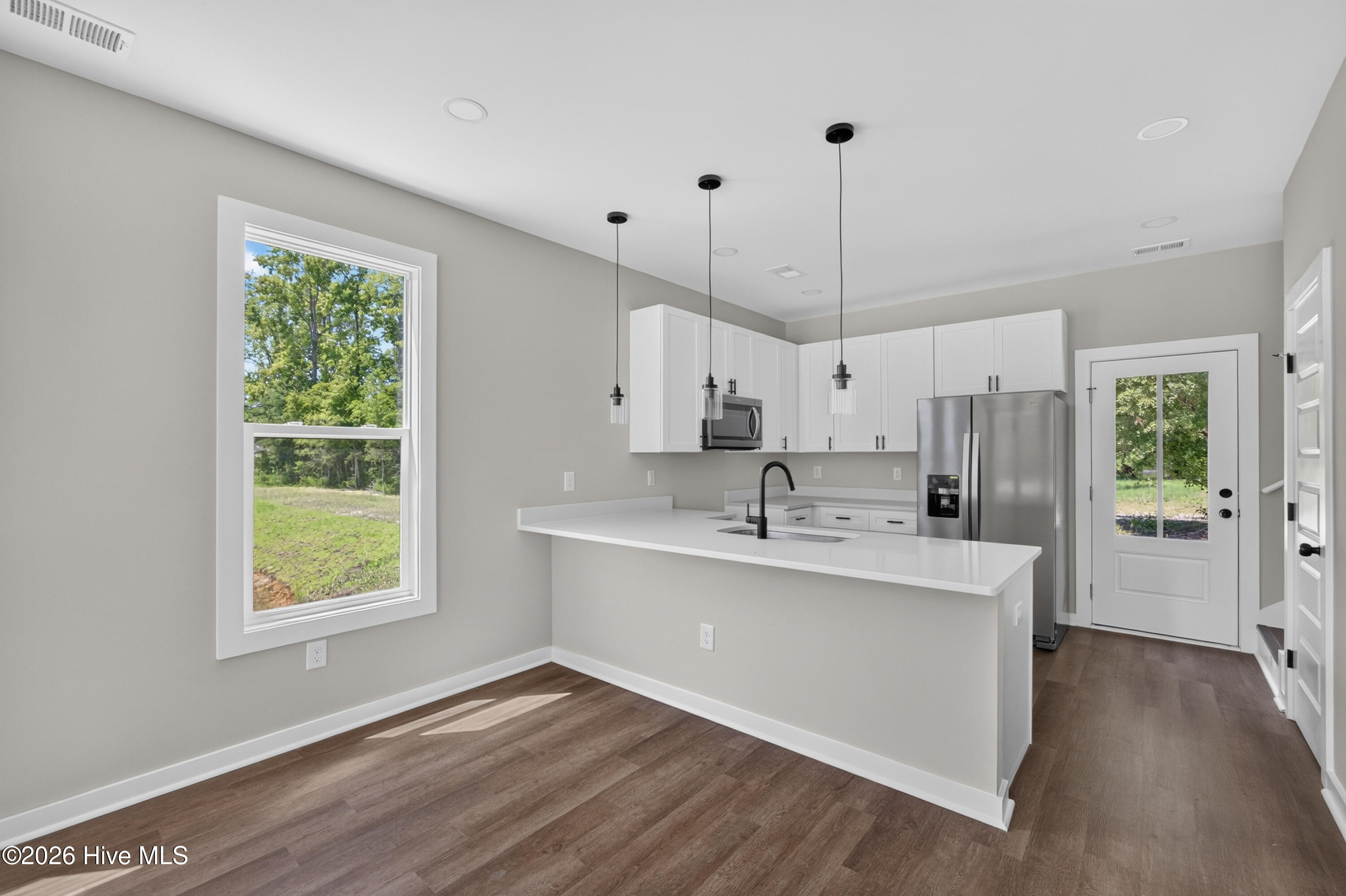 1032 Xian Way Property Photo 27