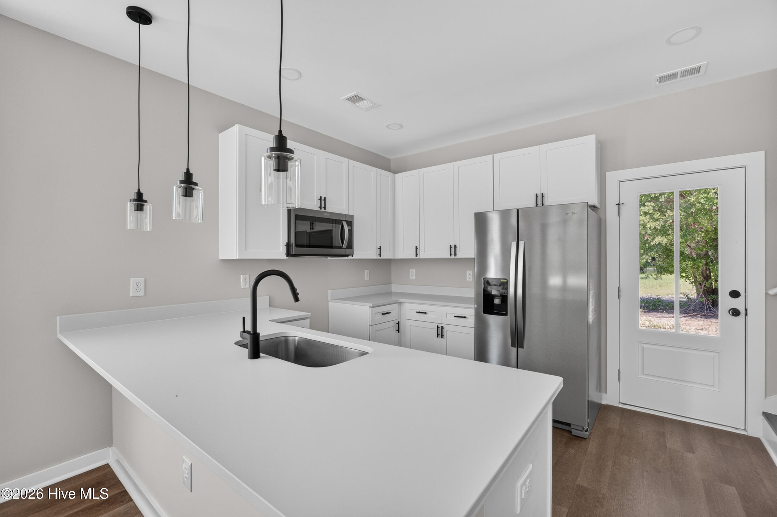 1032 Xian Way Property Photo 29