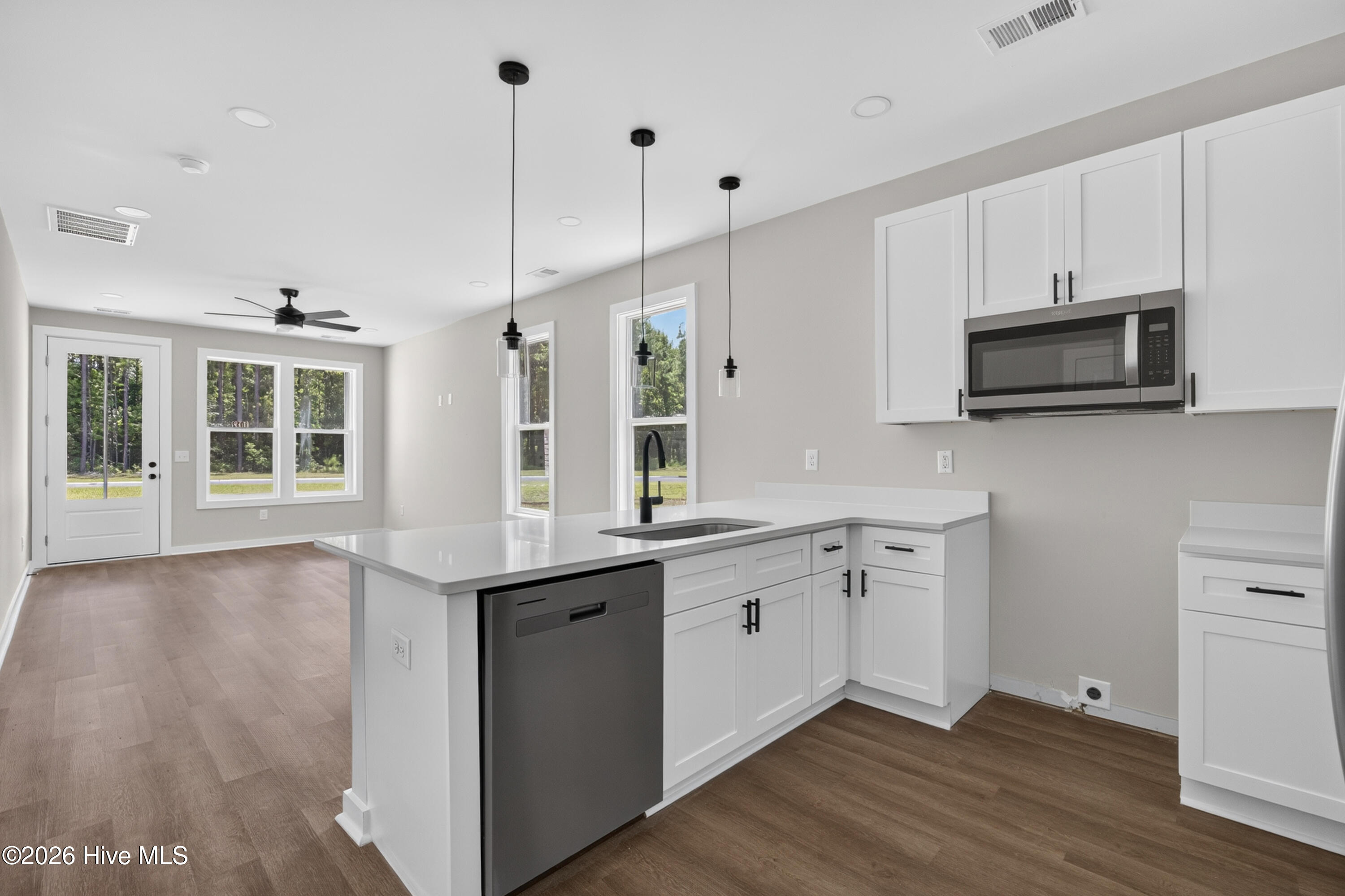 1032 Xian Way Property Photo 32