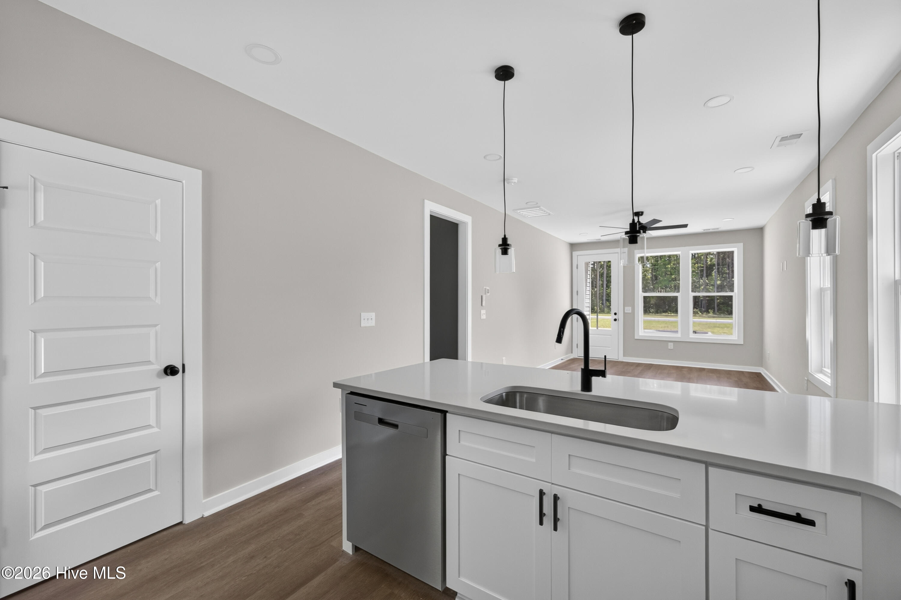 1032 Xian Way Property Photo 33