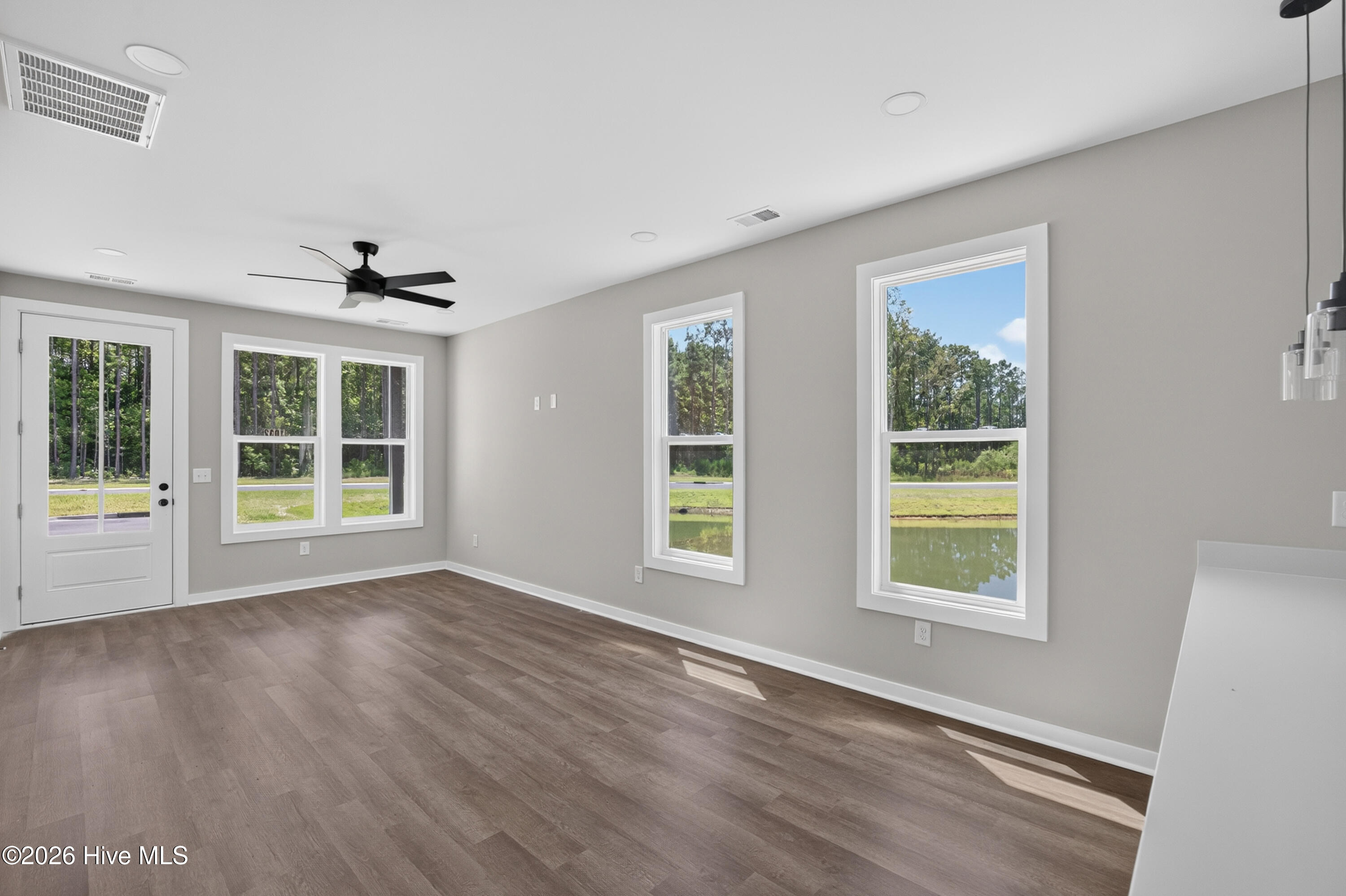 1032 Xian Way Property Photo 34