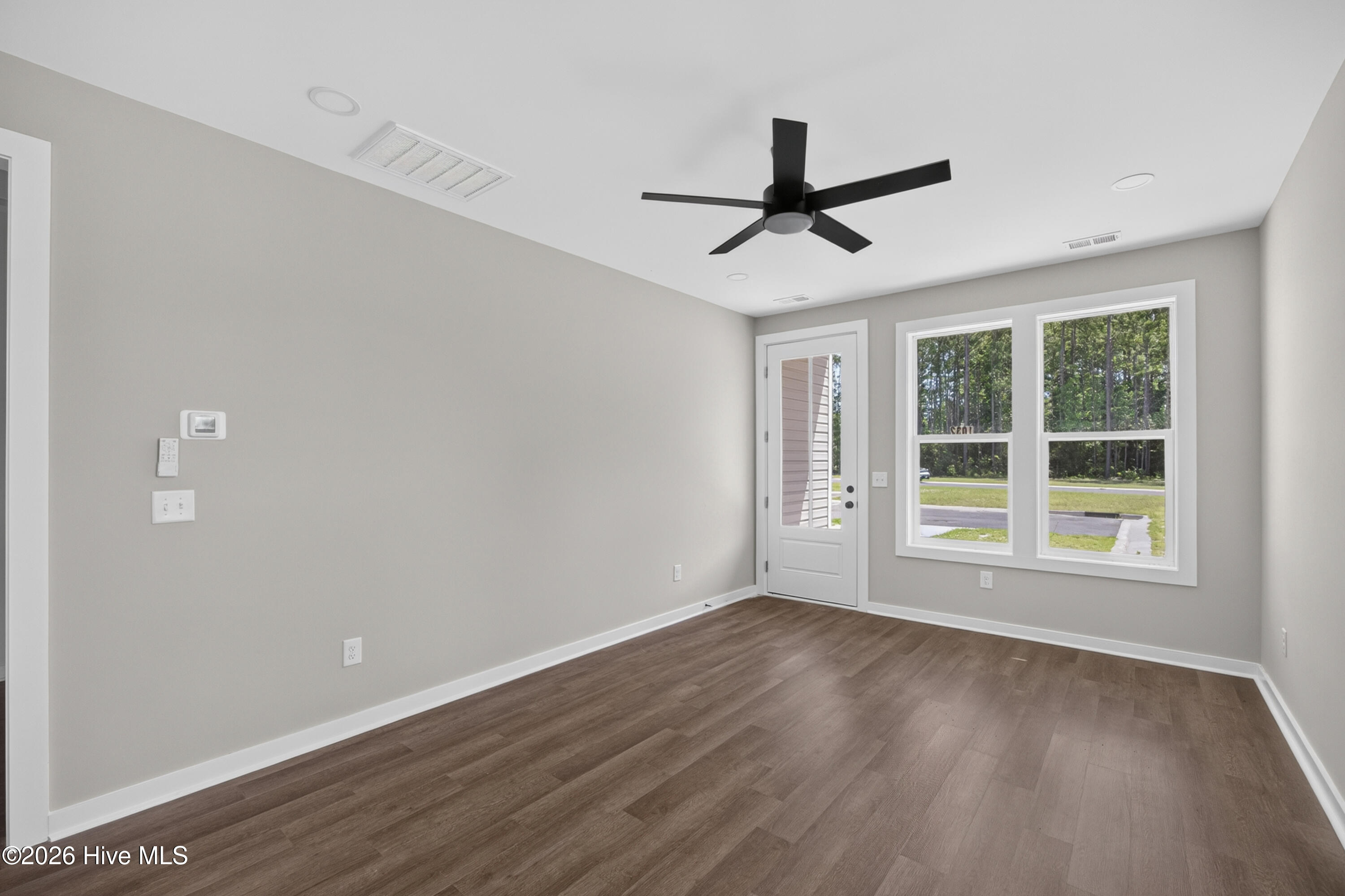1032 Xian Way Property Photo 35