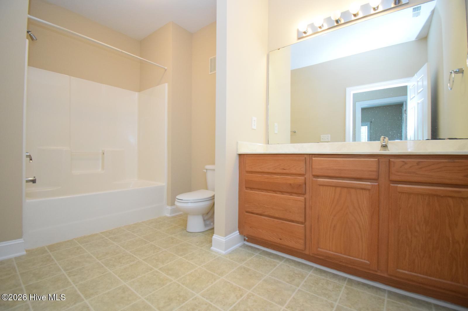 1930 Tara Court 103 Property Photo 12