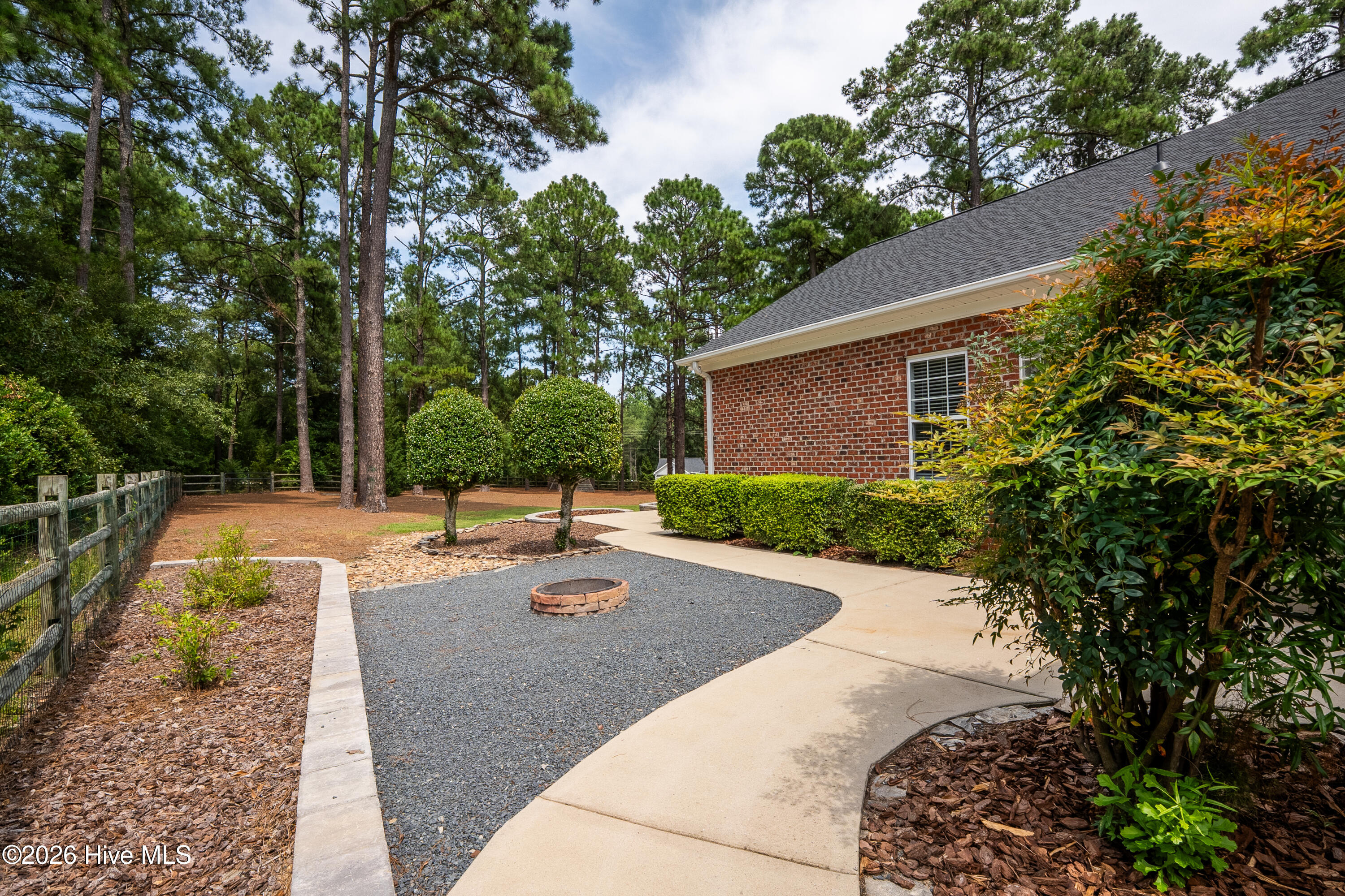 44 Winding Trail Property Photo 20
