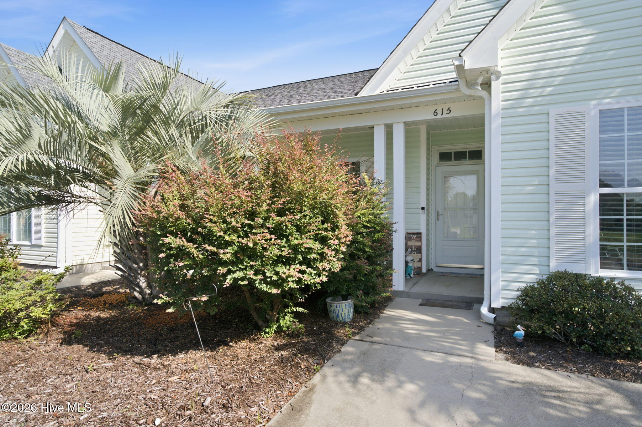 615 Saint Vincent Drive Property Photo 2