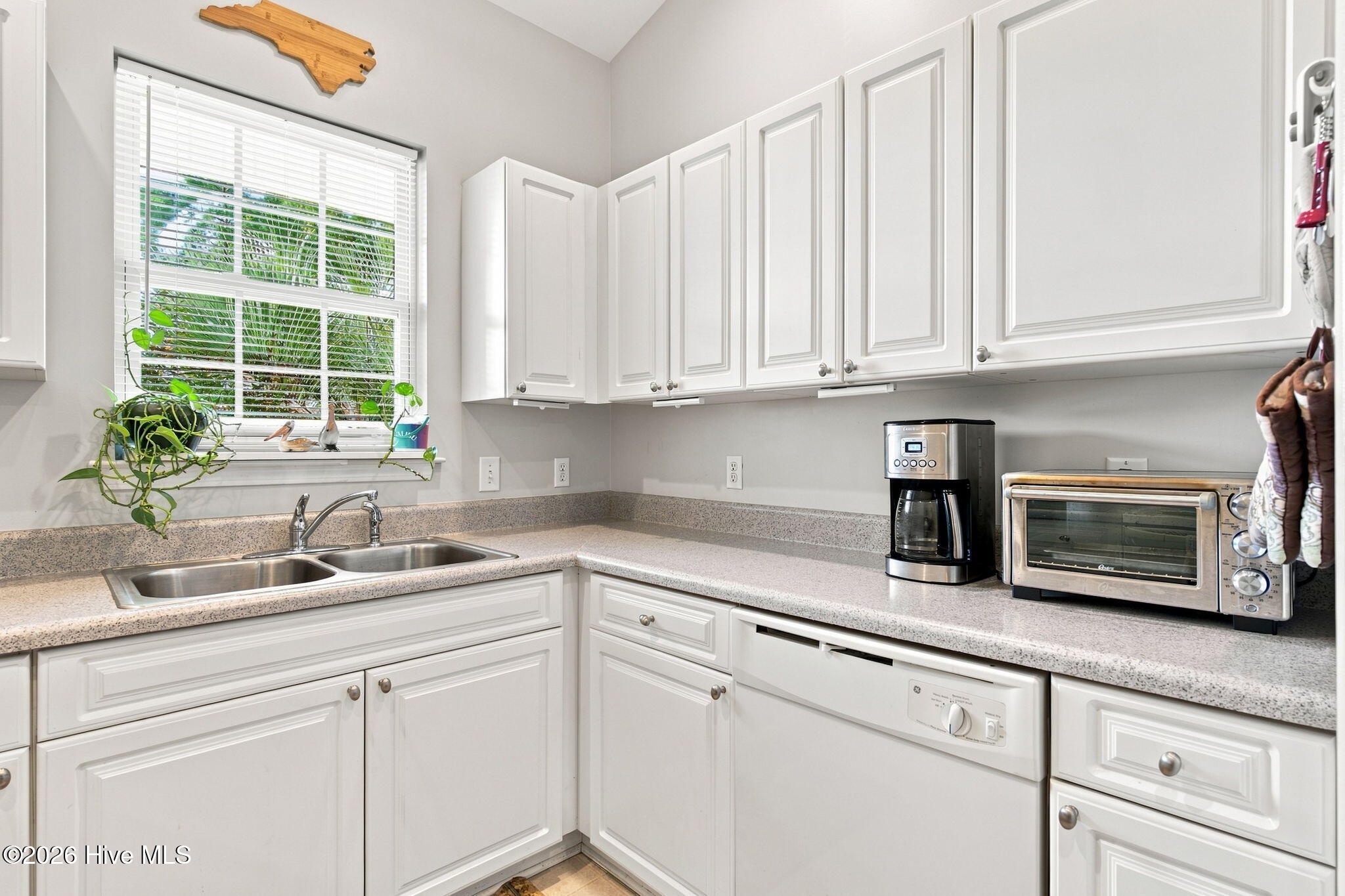 615 Saint Vincent Drive Property Photo 19