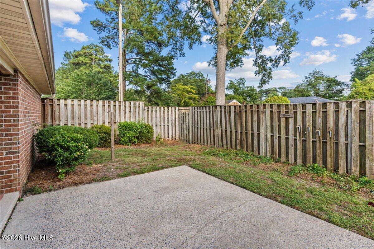 844 Westminster Lane Property Photo 7
