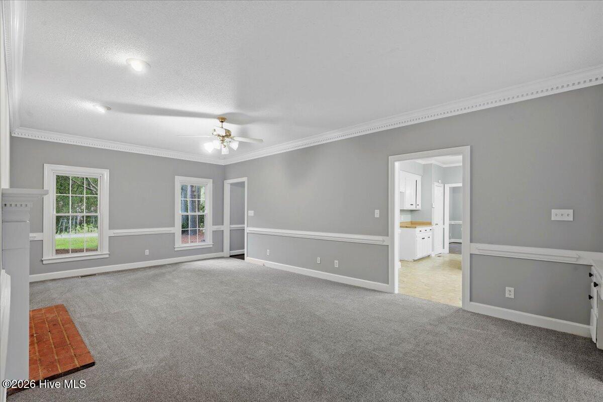202 N Marion Drive Property Photo 14