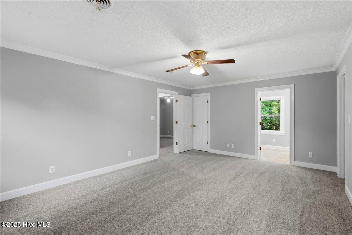 202 N Marion Drive Property Photo 33