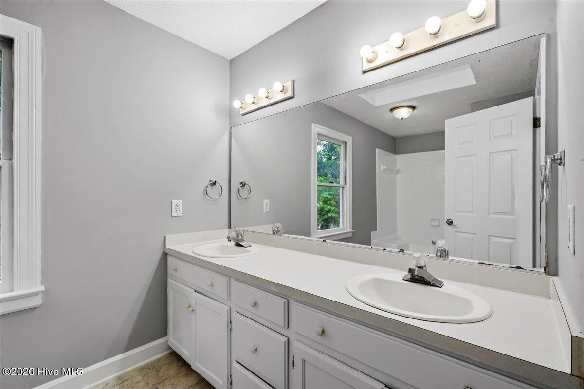 202 N Marion Drive Property Photo 34