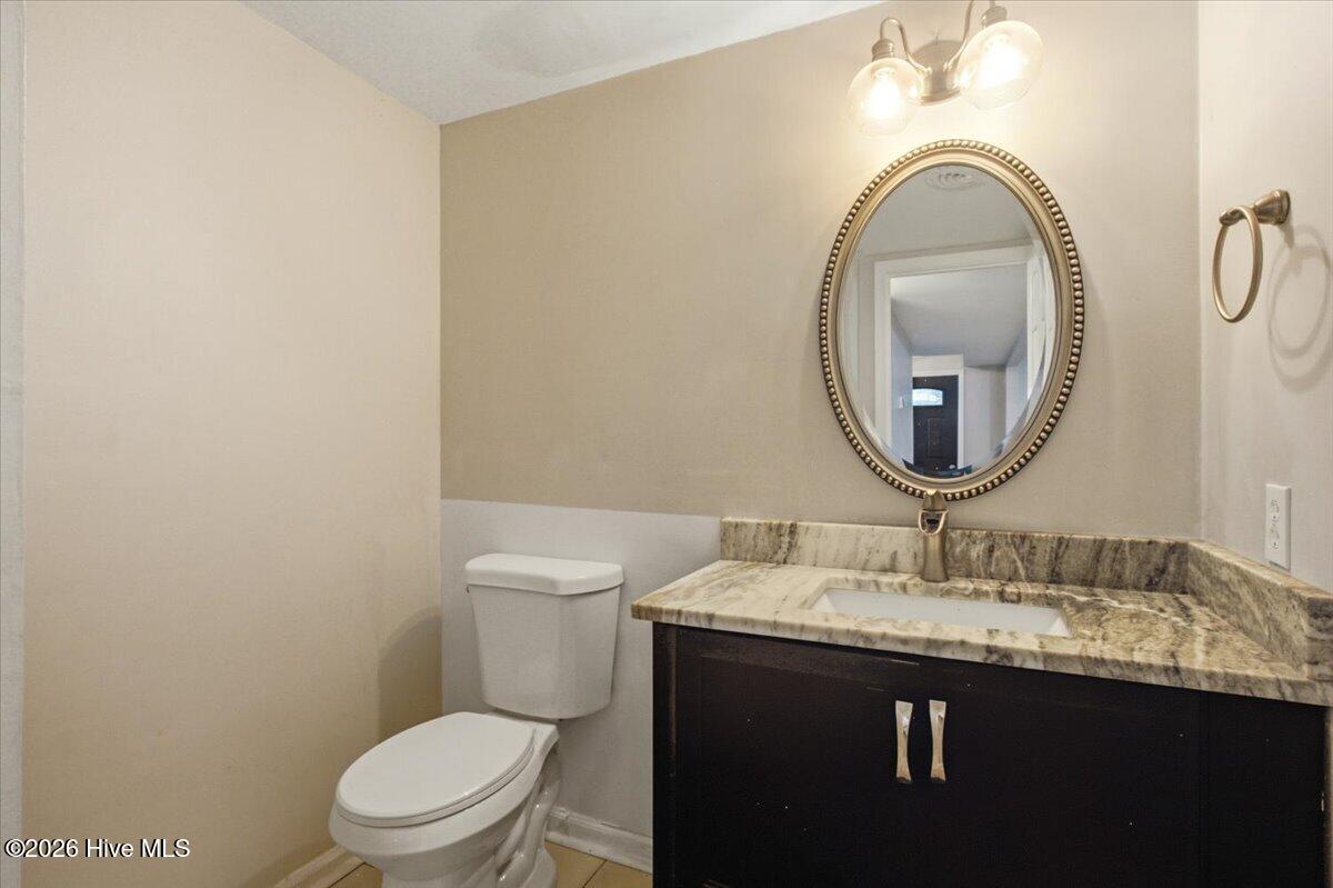 208 Greenbriar Drive Property Photo 5
