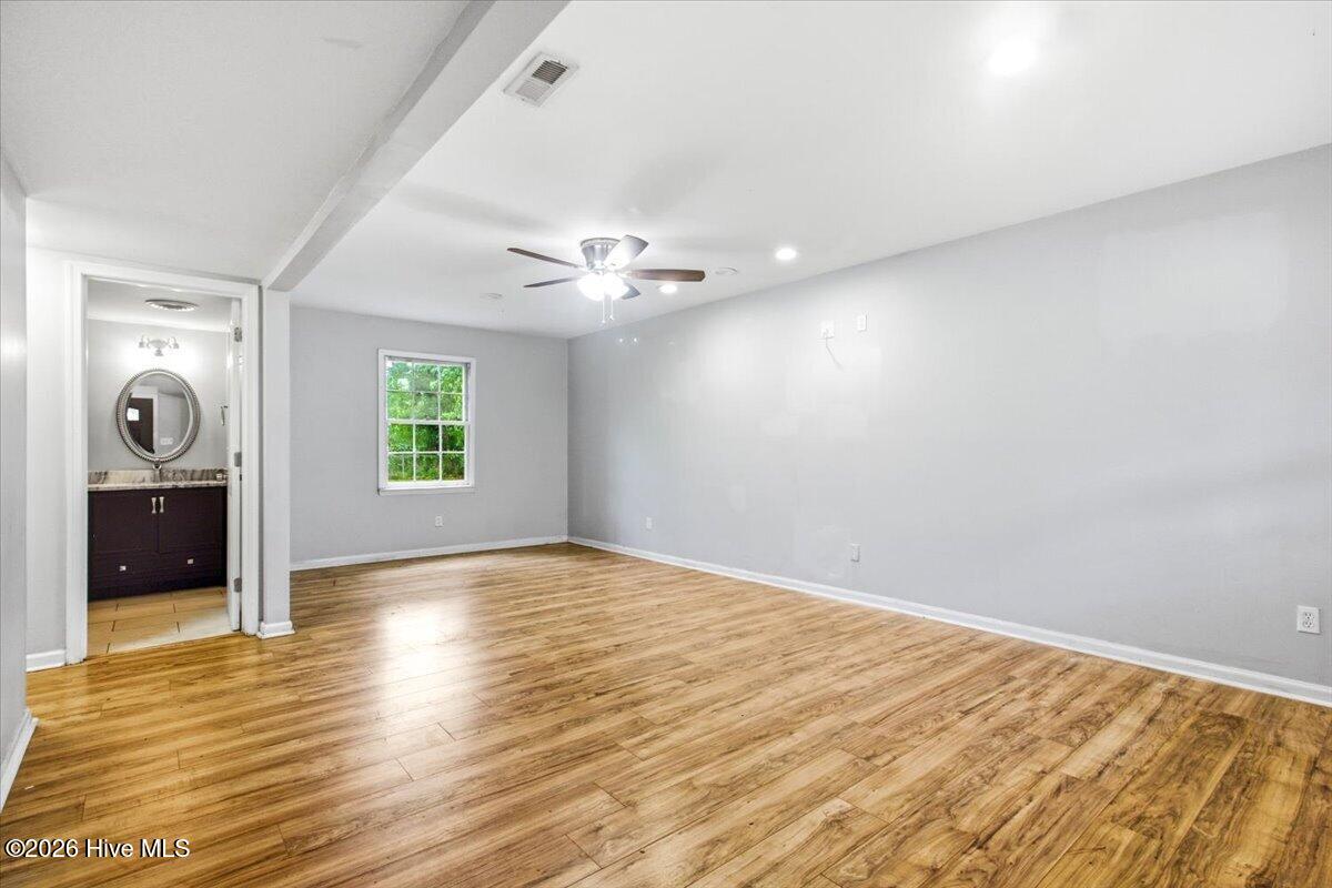 208 Greenbriar Drive Property Photo 6