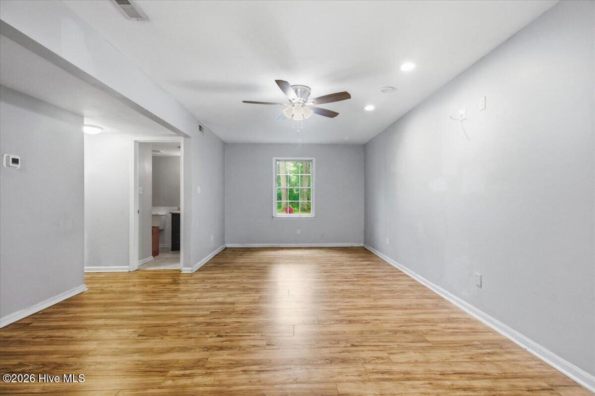 208 Greenbriar Drive Property Photo 10