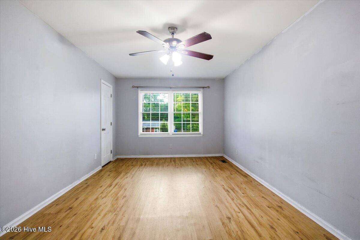 208 Greenbriar Drive Property Photo 23