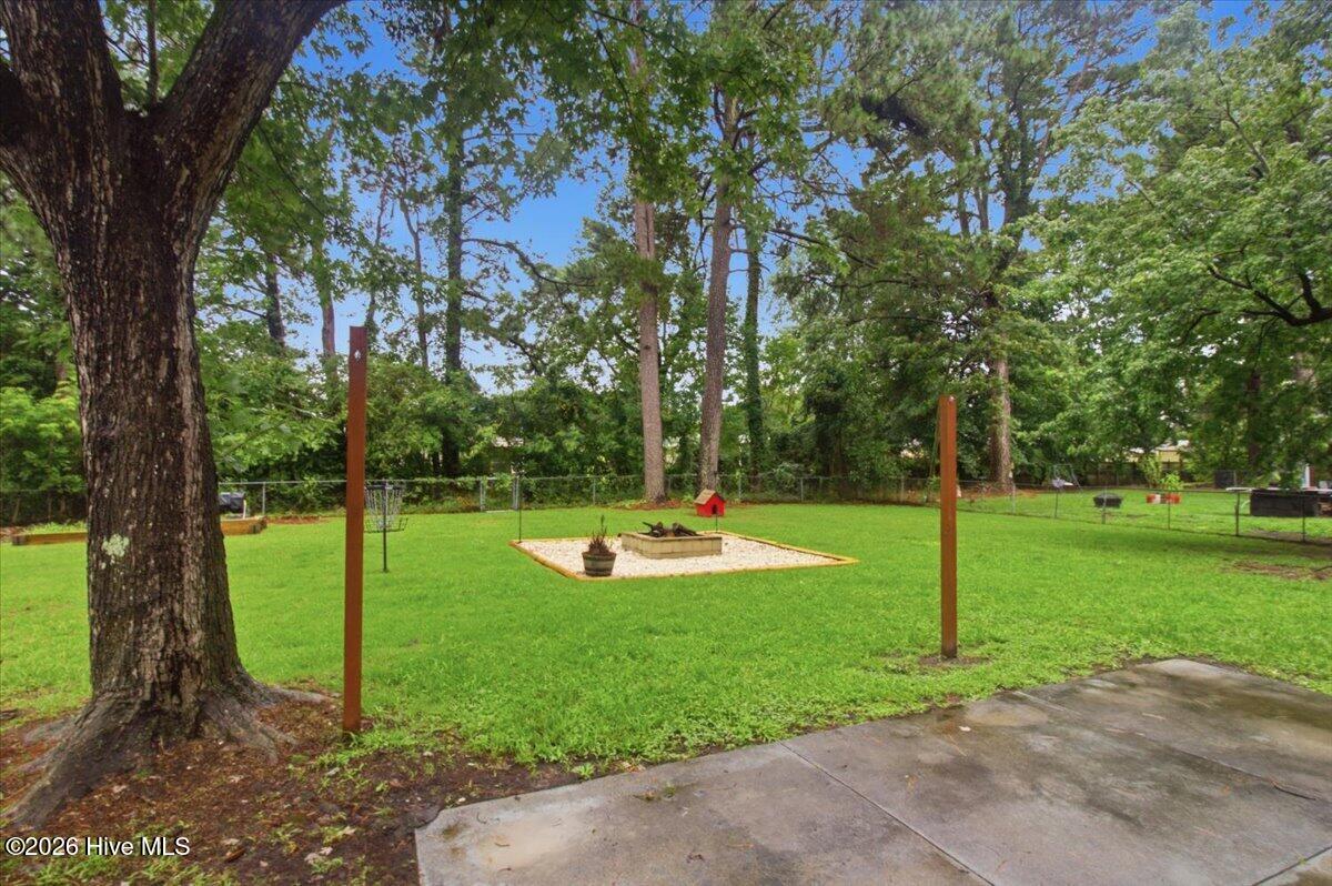 208 Greenbriar Drive Property Photo 29