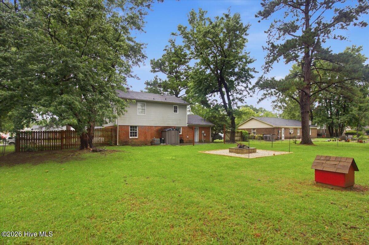 208 Greenbriar Drive Property Photo 31