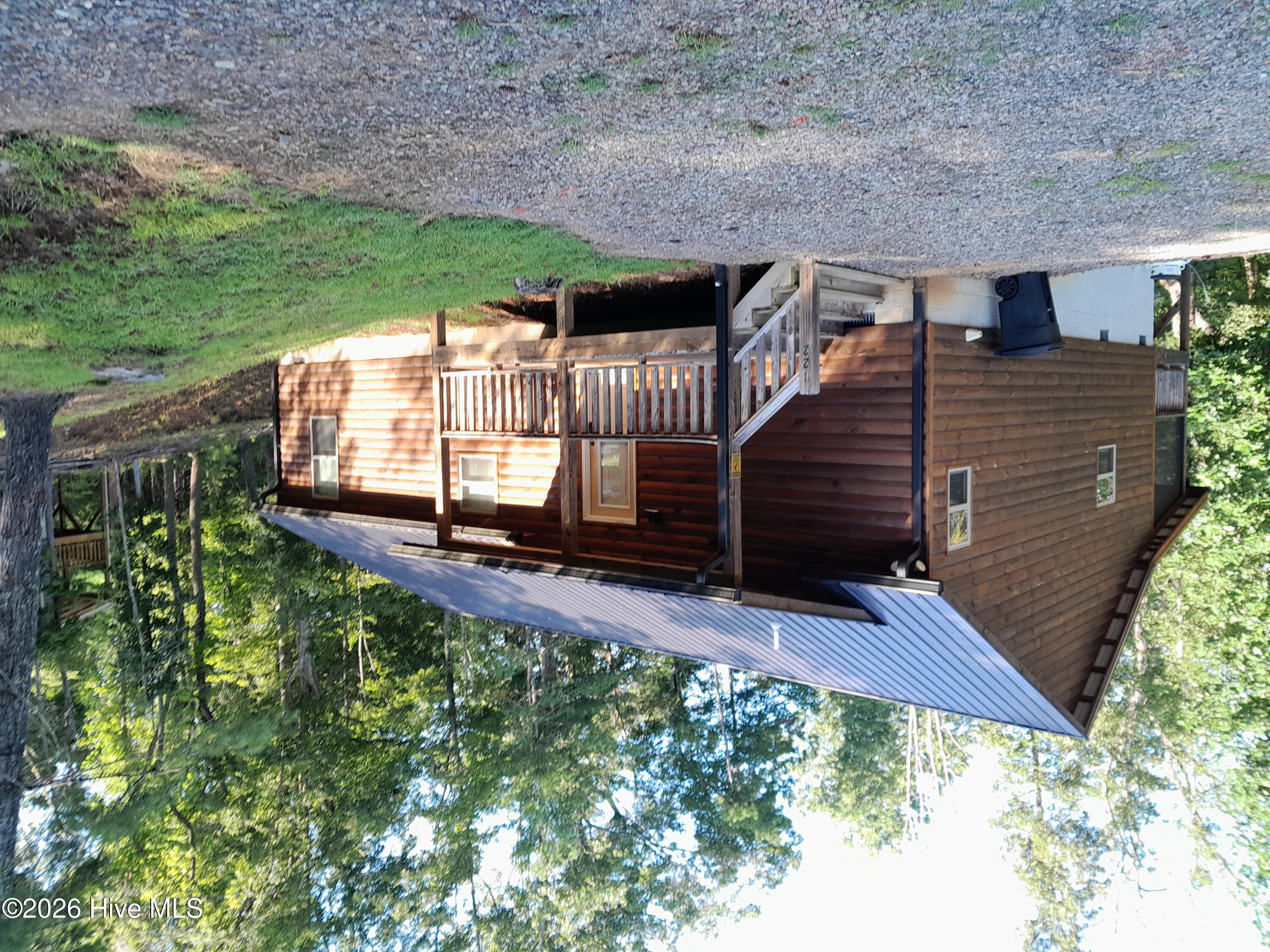 122 Woodcrest Drive Property Photo 1