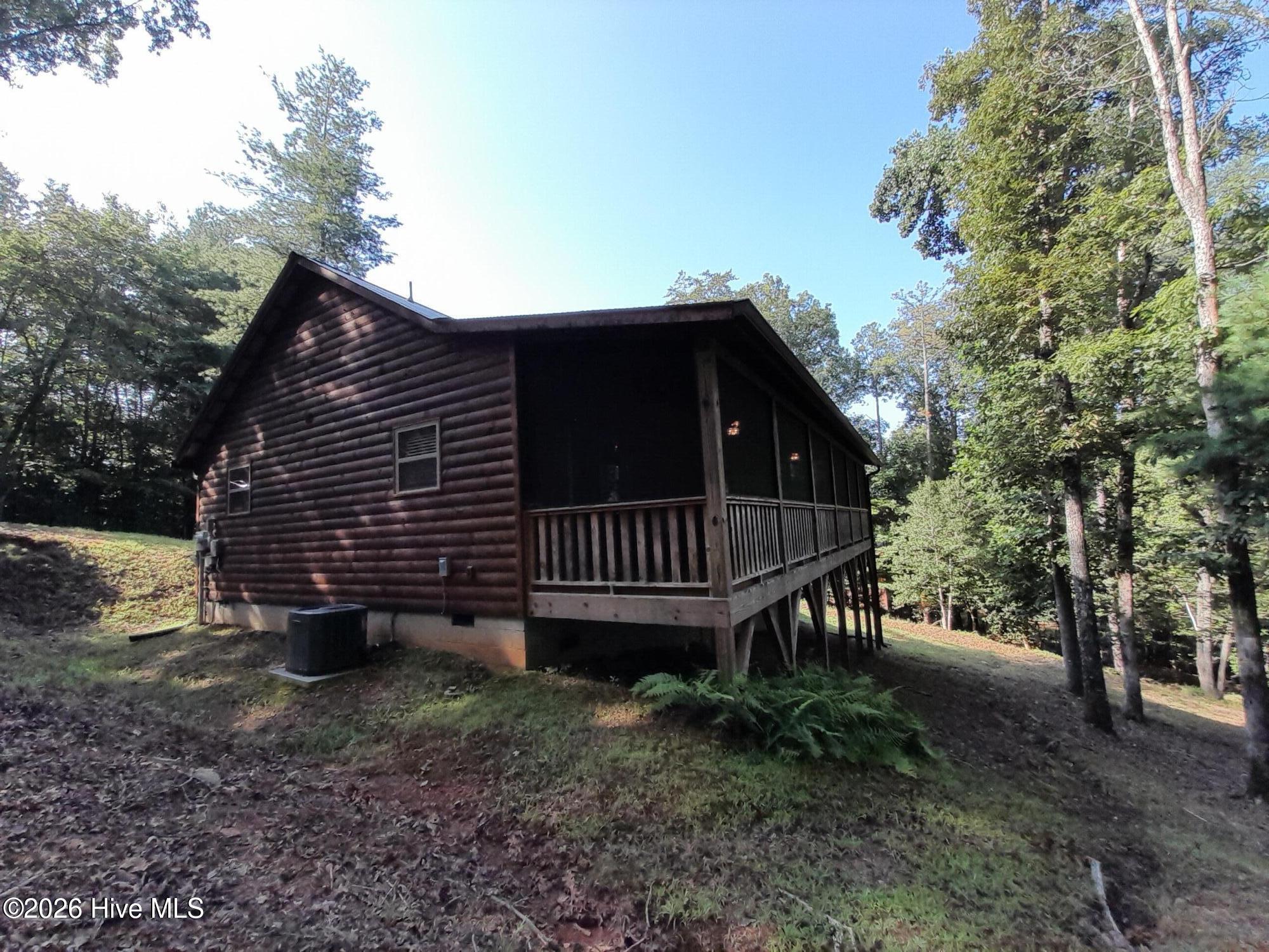 122 Woodcrest Drive Property Photo 11