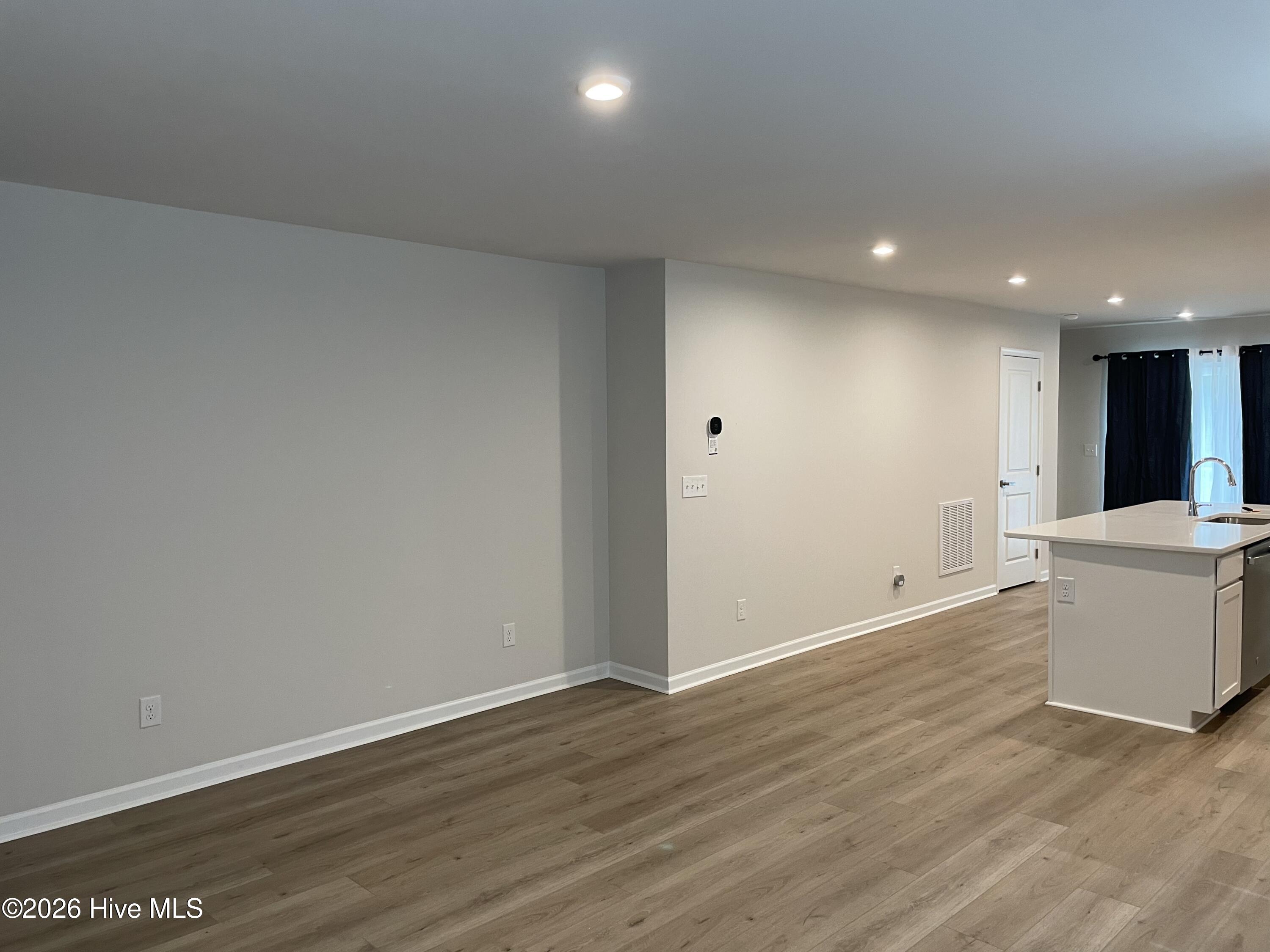 8103 Sterling Oaks Drive Nw Property Photo 6