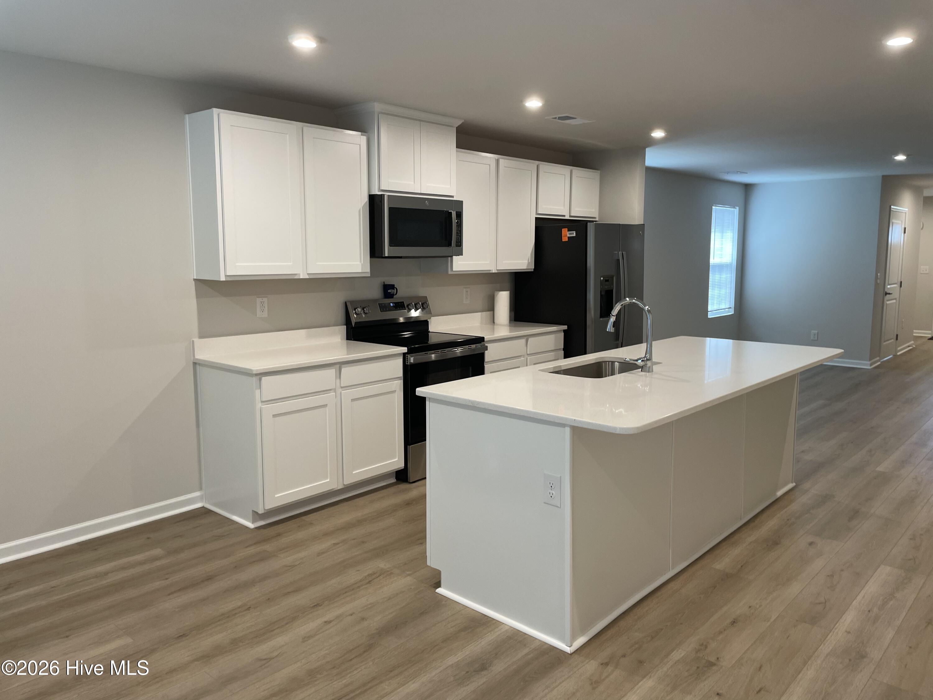 8103 Sterling Oaks Drive Nw Property Photo 8