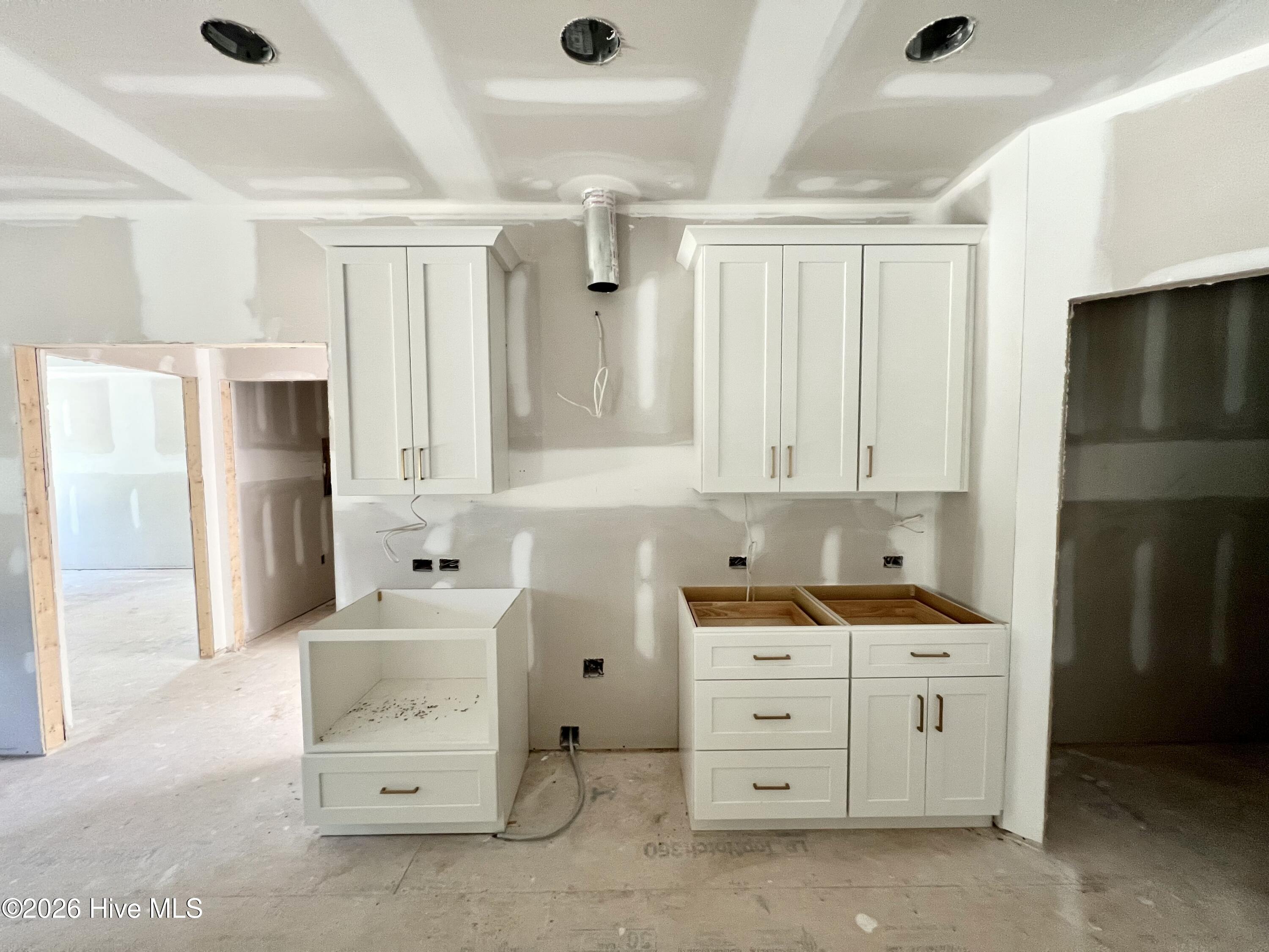 143 Hillstead Way Property Photo 8