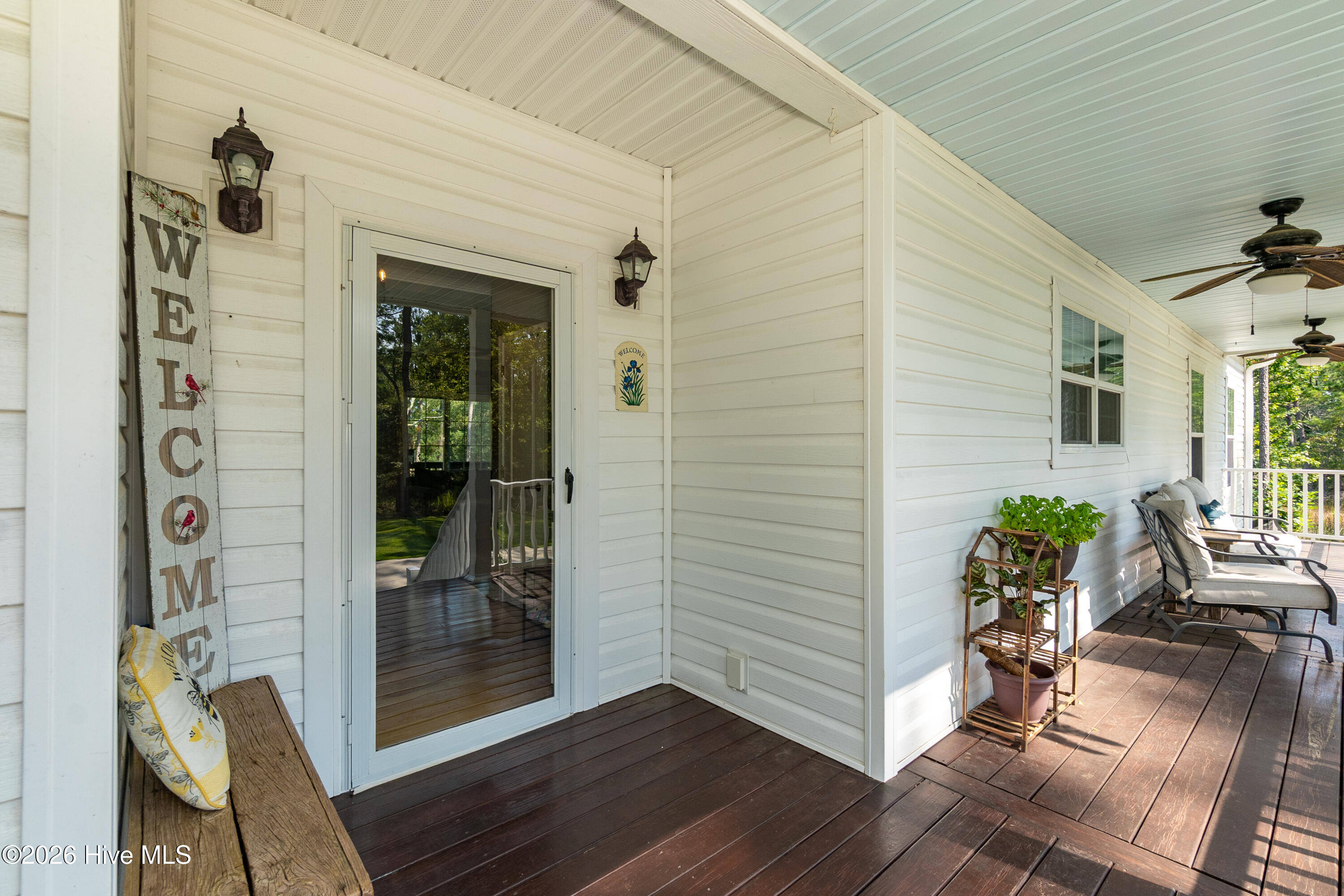418 Vicksburg Court Property Photo 8