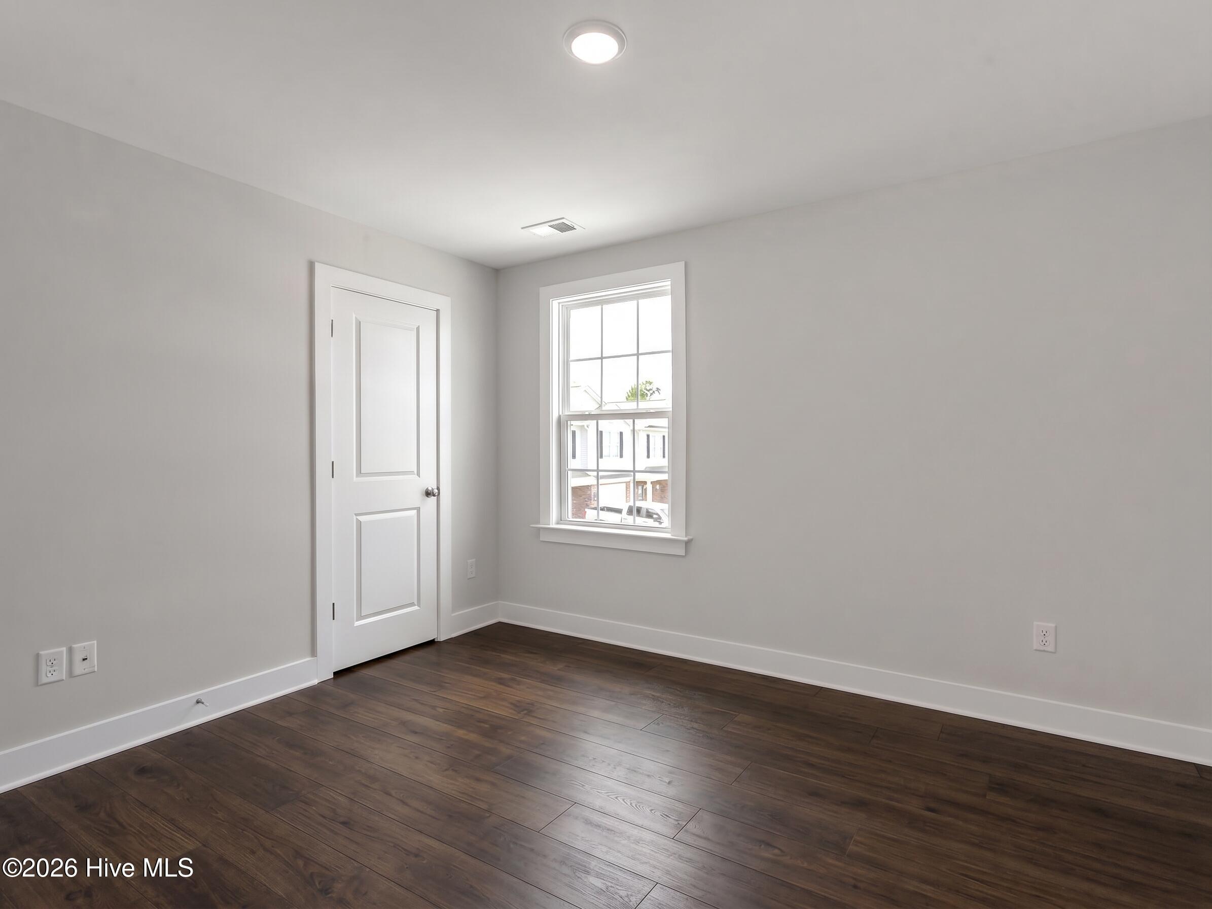 1739 Stella Way Property Photo 4