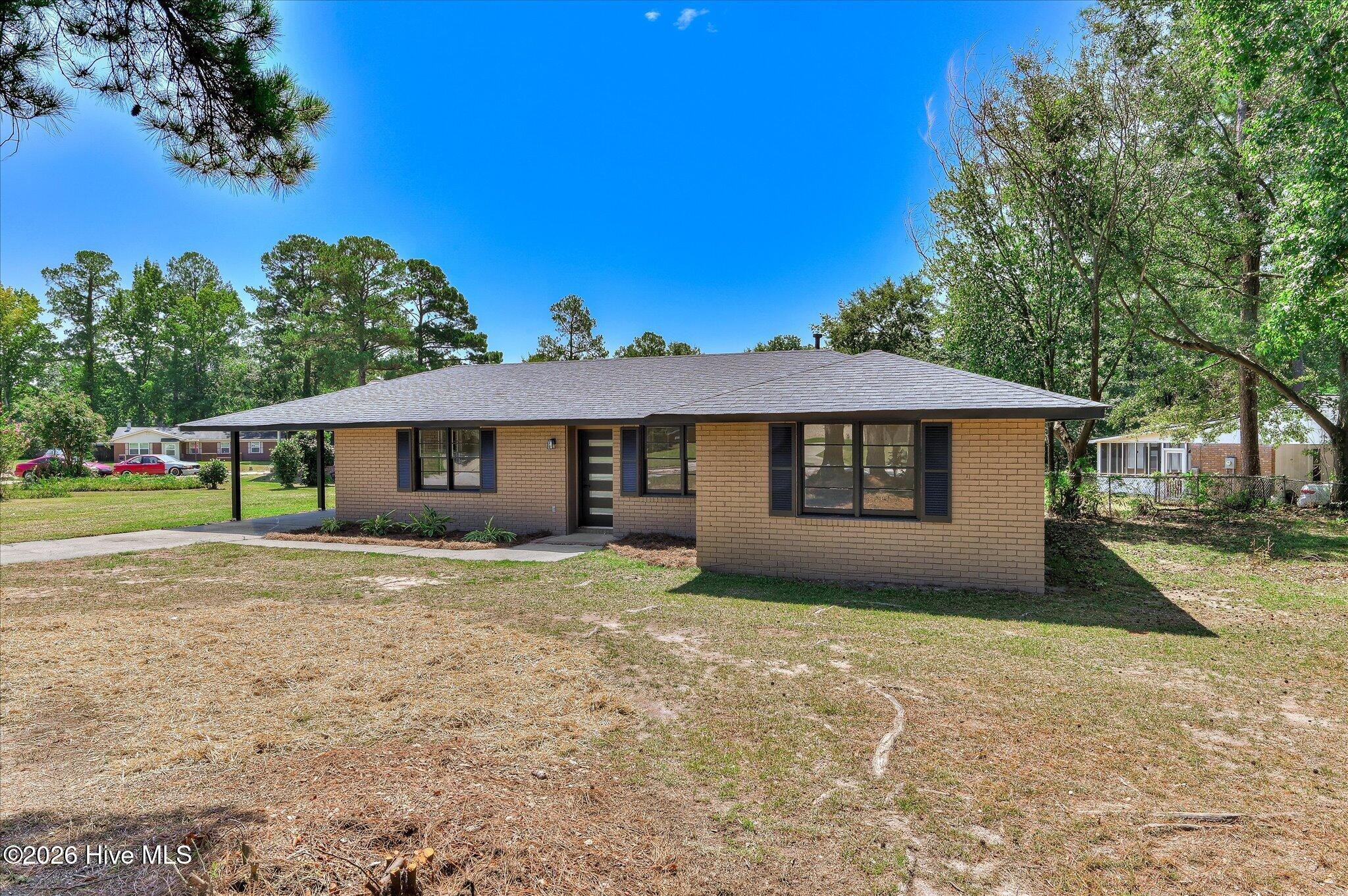 2204 Albemarle Drive Property Photo 3