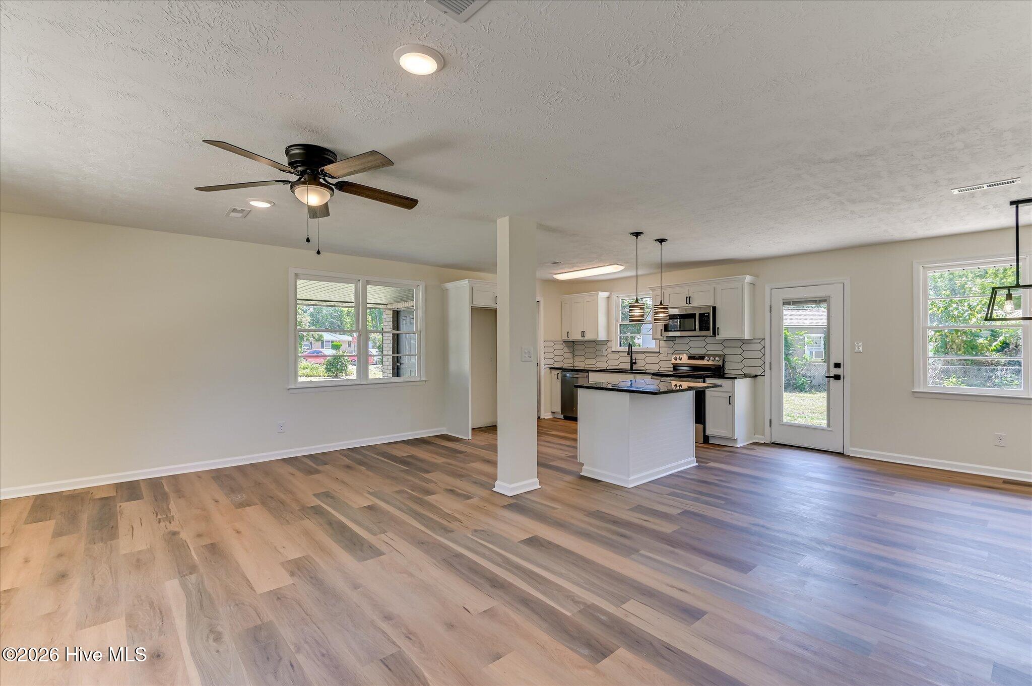 2204 Albemarle Drive Property Photo 6