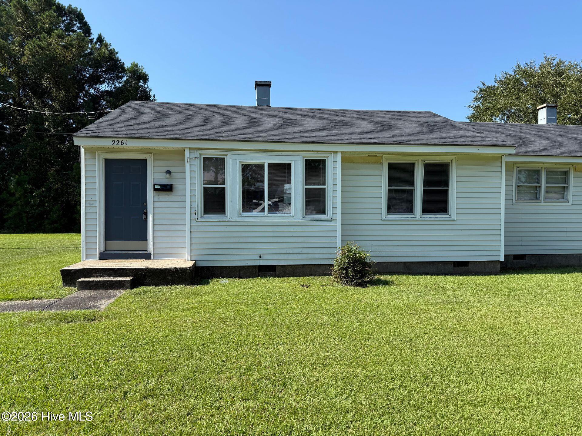 2261 Onslow Drive Property Photo 1