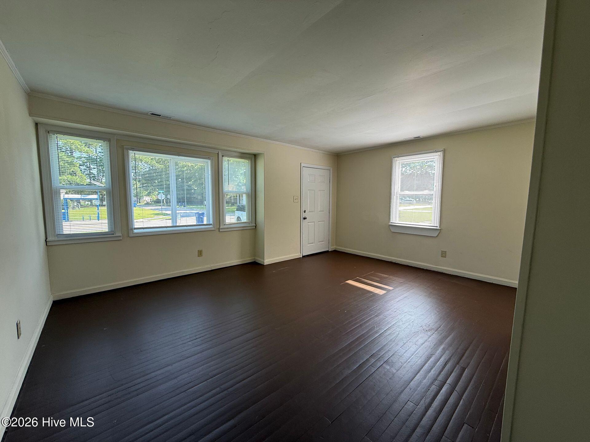 2261 Onslow Drive Property Photo 3