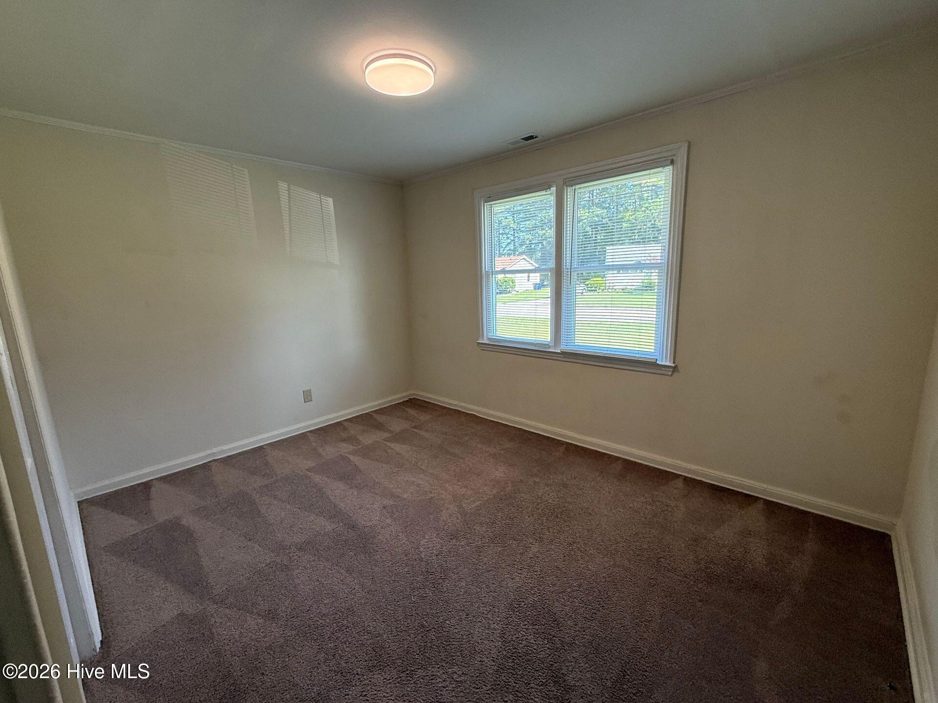 2261 Onslow Drive Property Photo 4