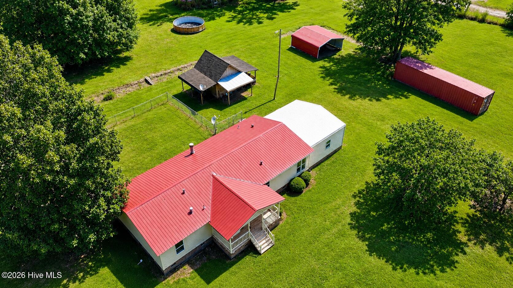 572 Ben Jones Road Property Photo 2