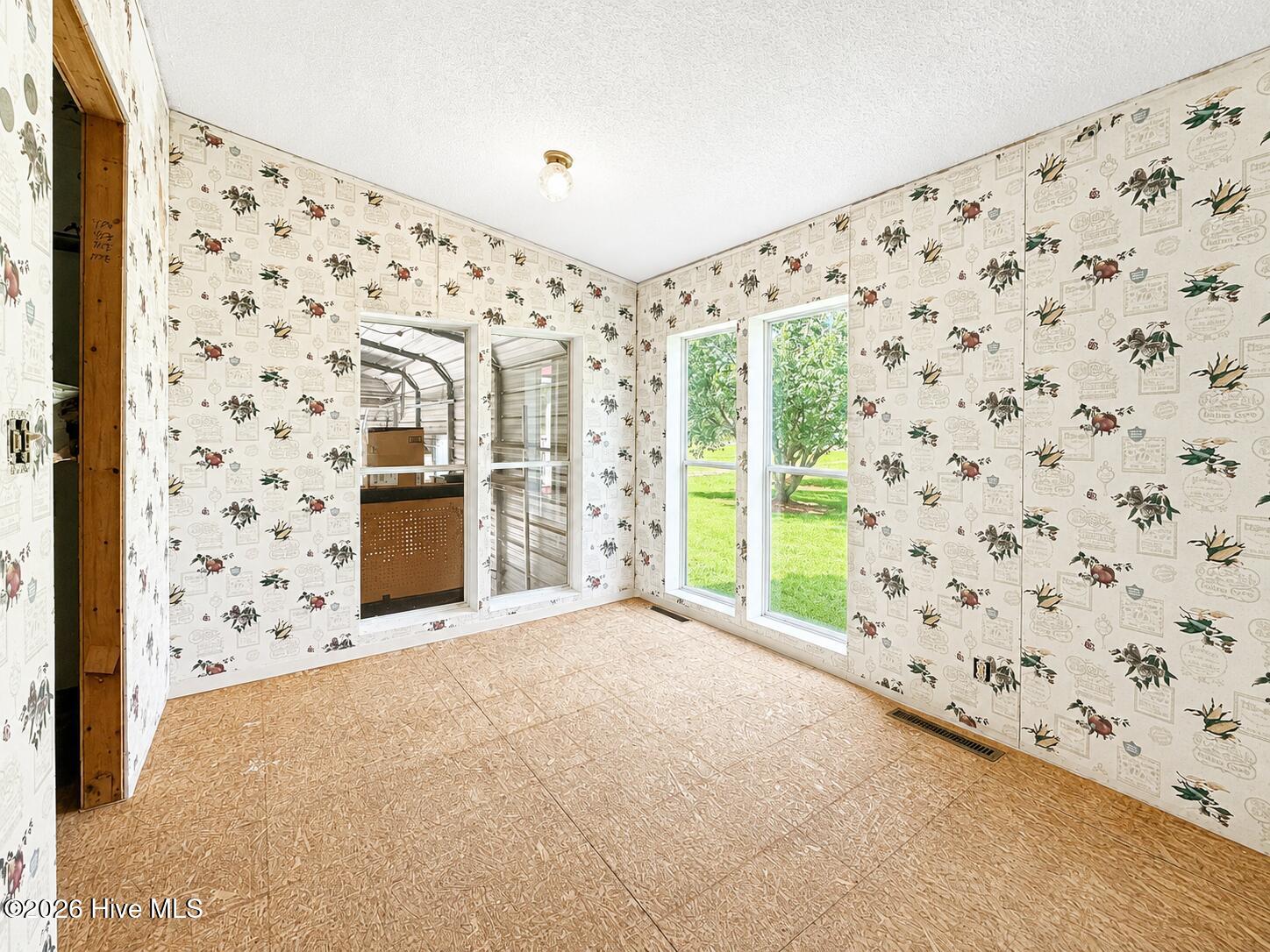 572 Ben Jones Road Property Photo 6