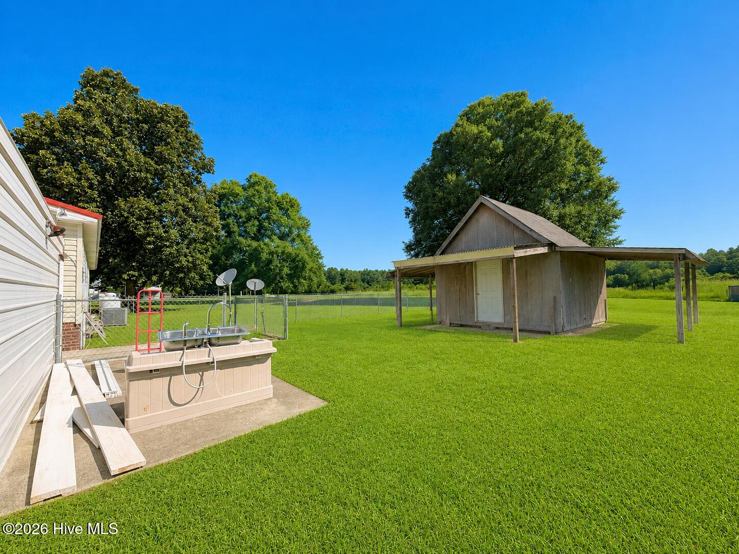 572 Ben Jones Road Property Photo 16