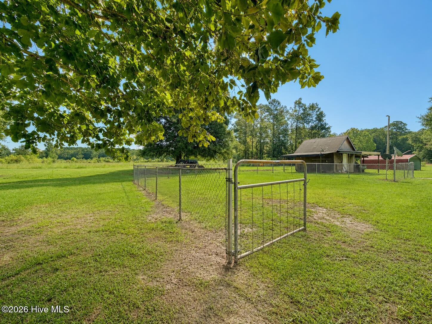 572 Ben Jones Road Property Photo 18