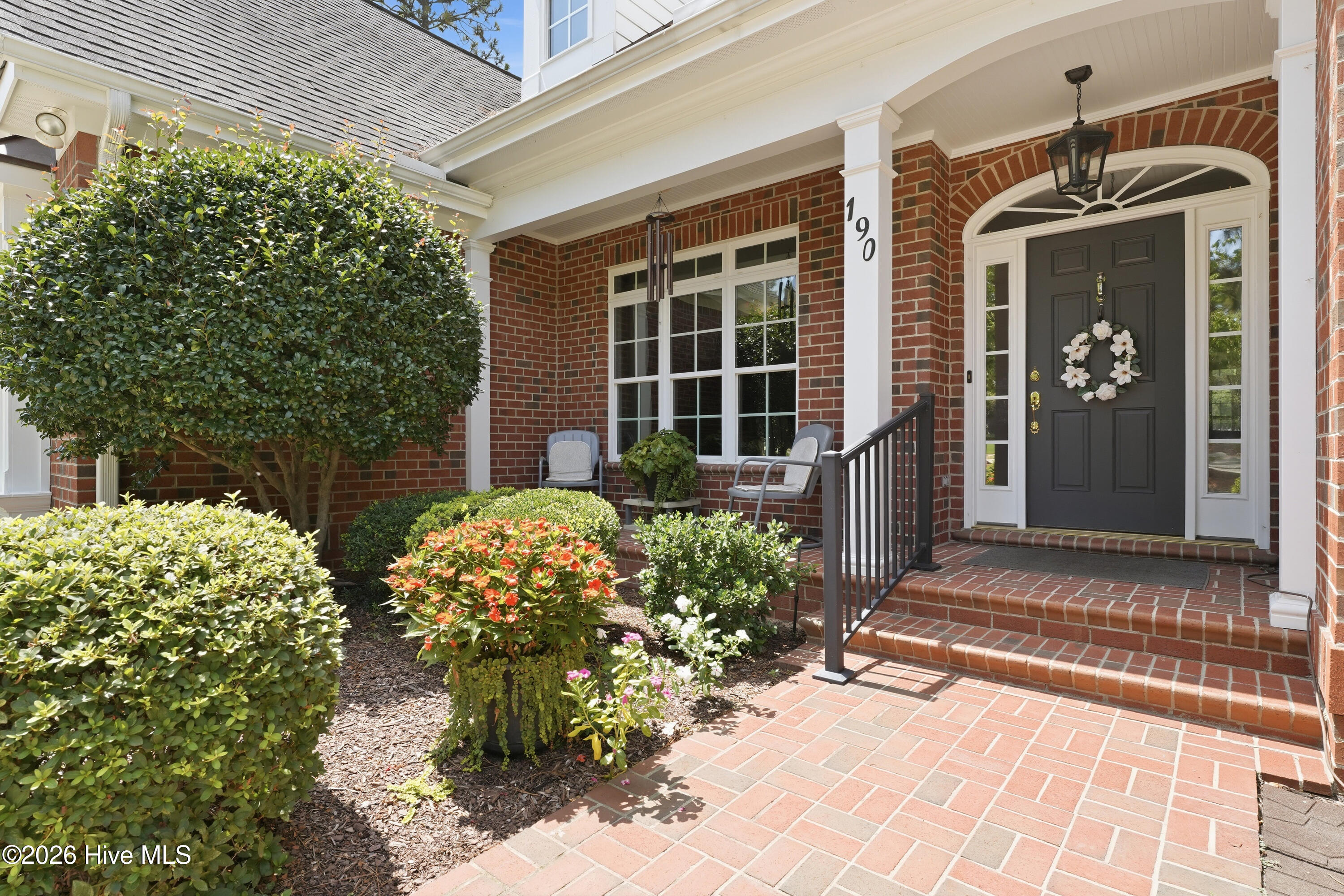 190 Wiregrass Lane Property Photo 4
