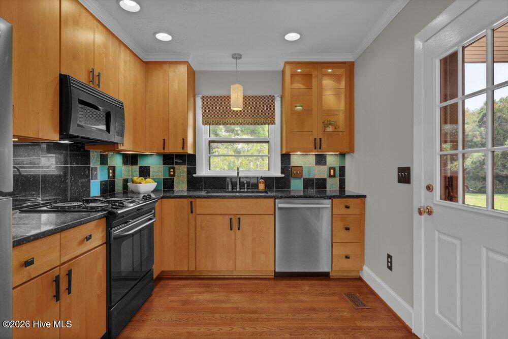 3902 Halifax Road Property Photo 15