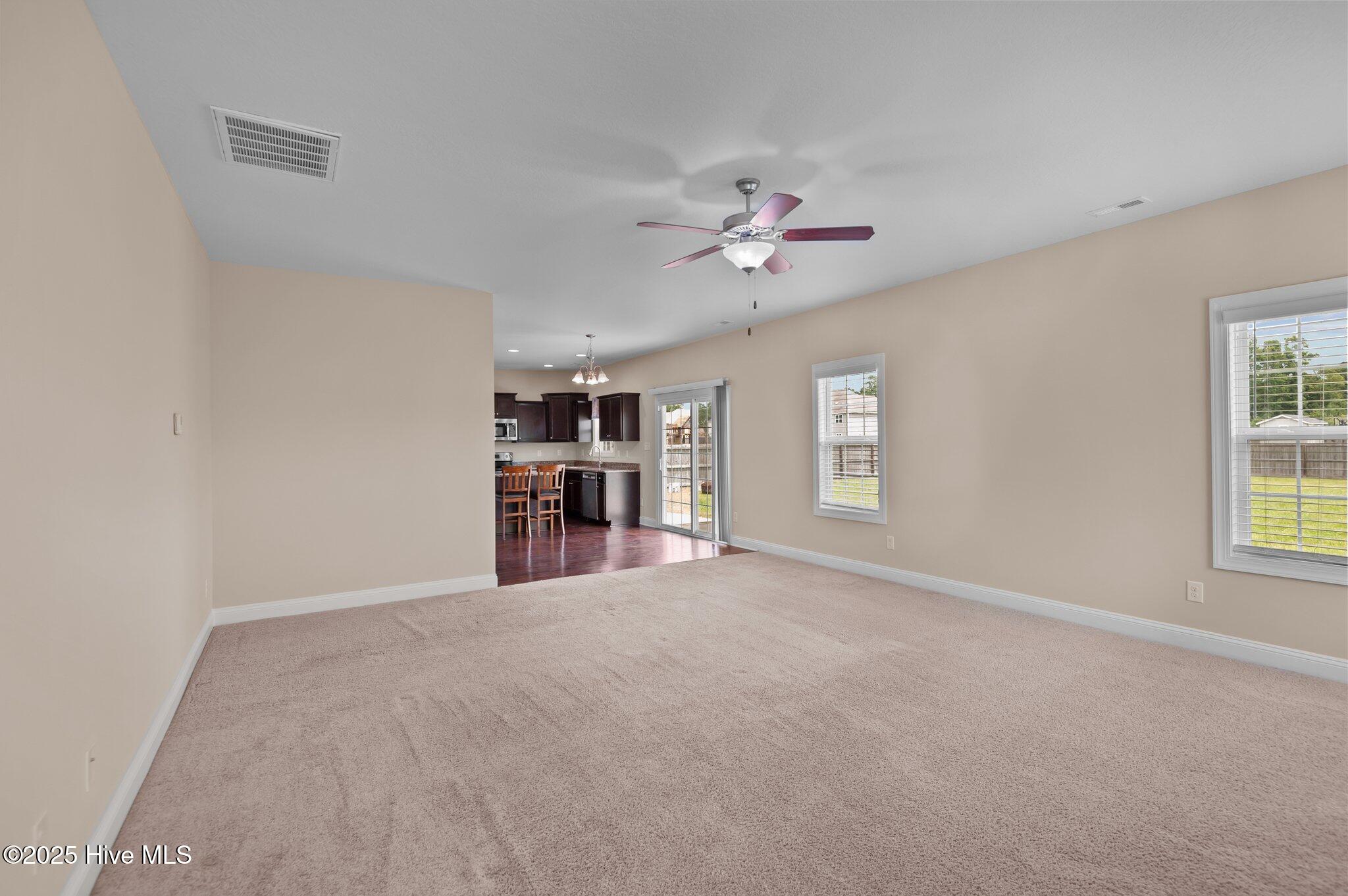 123 Lindenrain Boulevard Property Photo 8