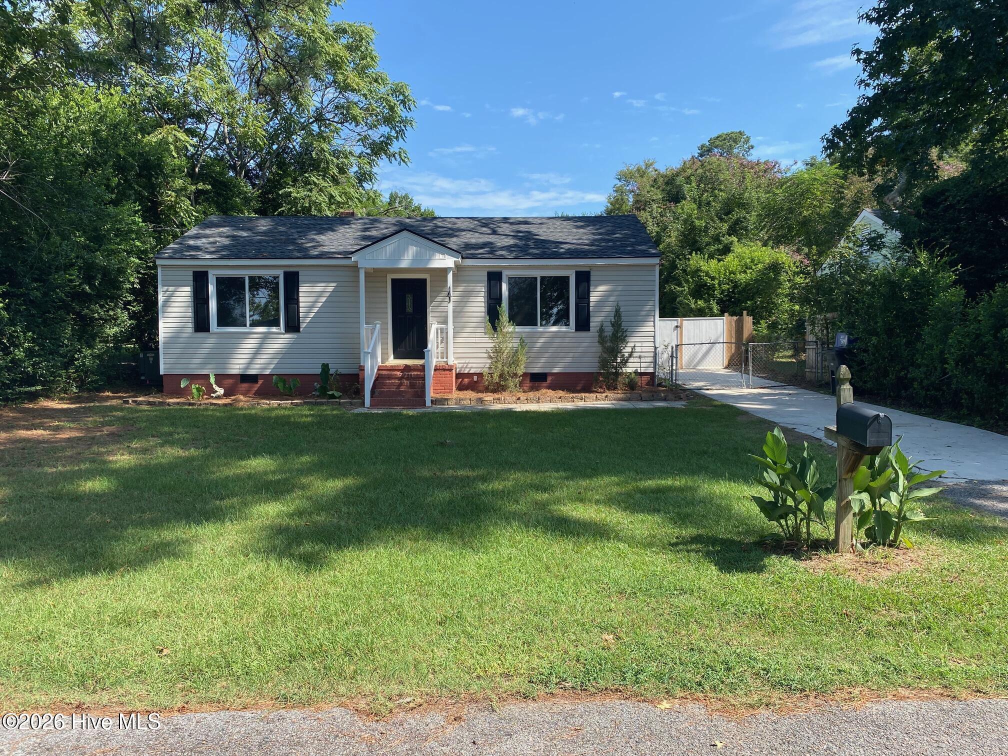 1002 Skyview Drive Property Photo 1