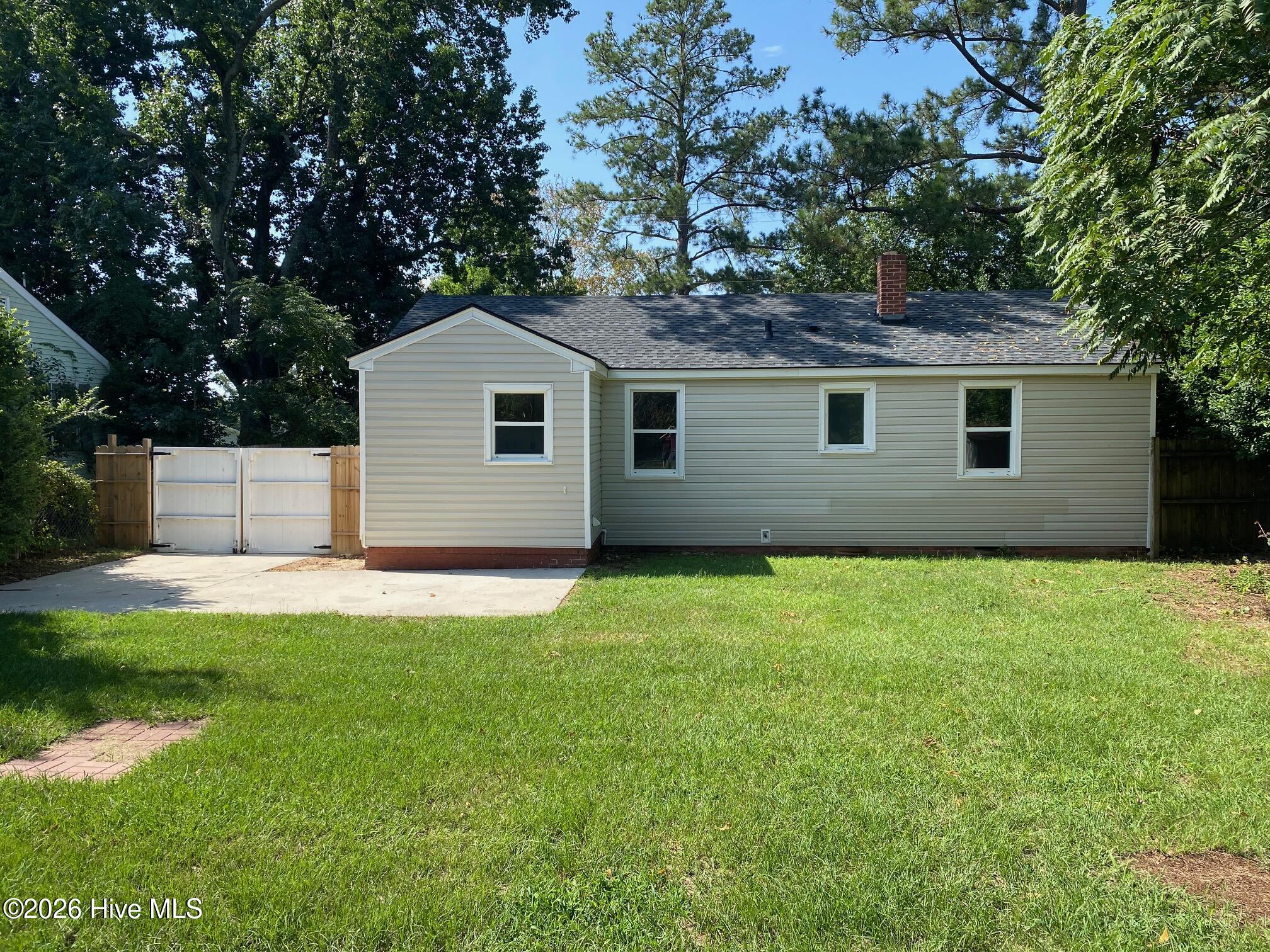 1002 Skyview Drive Property Photo 2