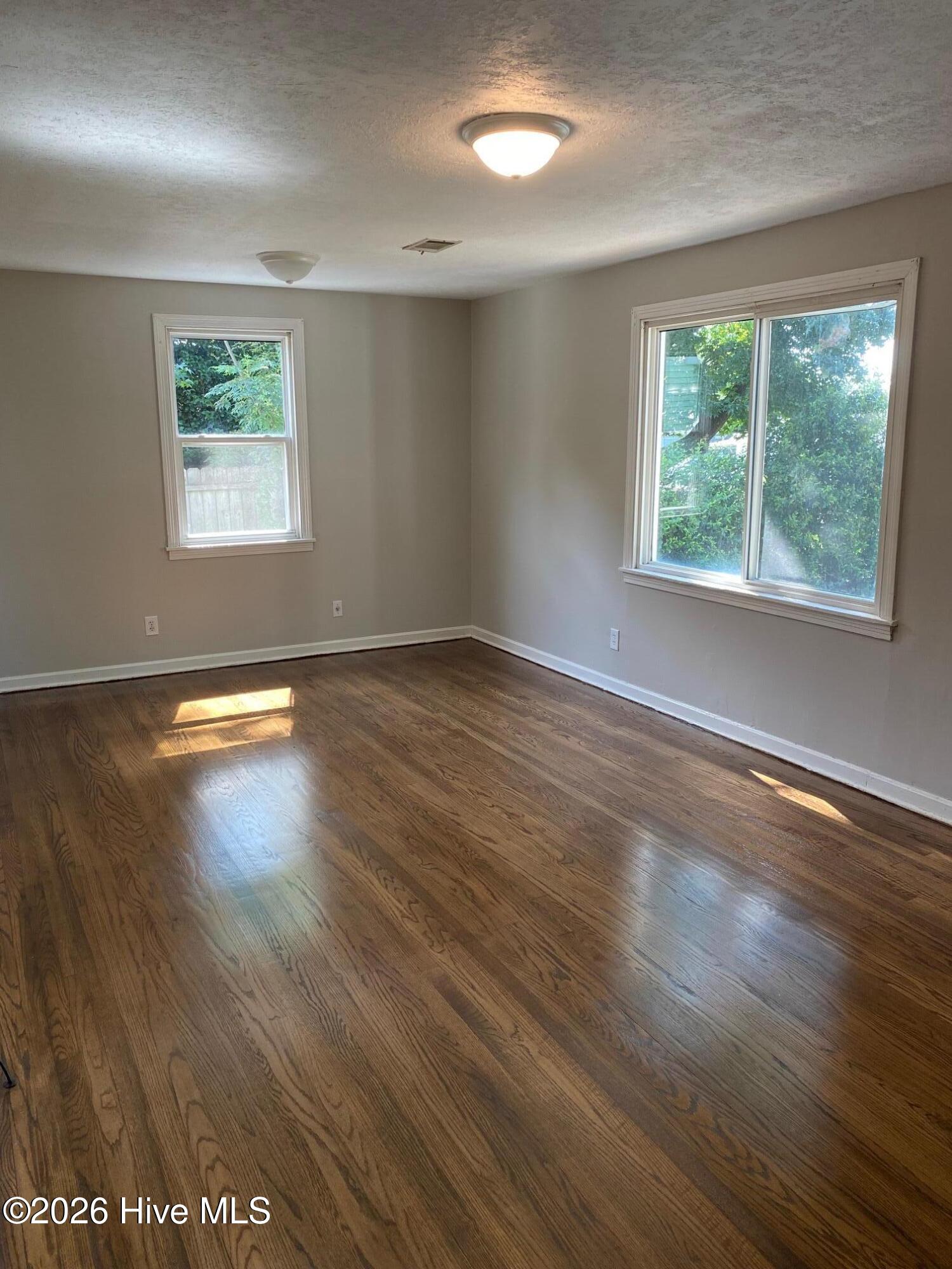 1002 Skyview Drive Property Photo 4
